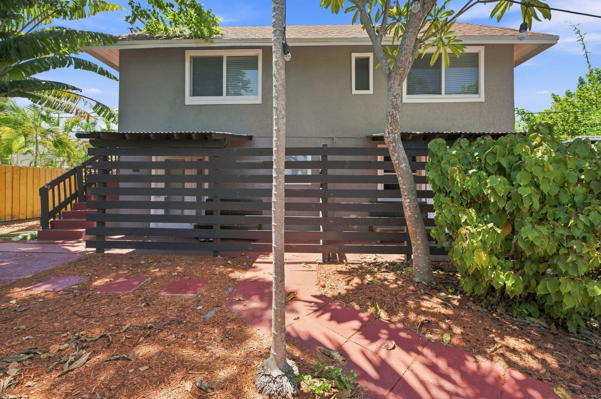 1329 Ne 5th Avenue Property Photo 5