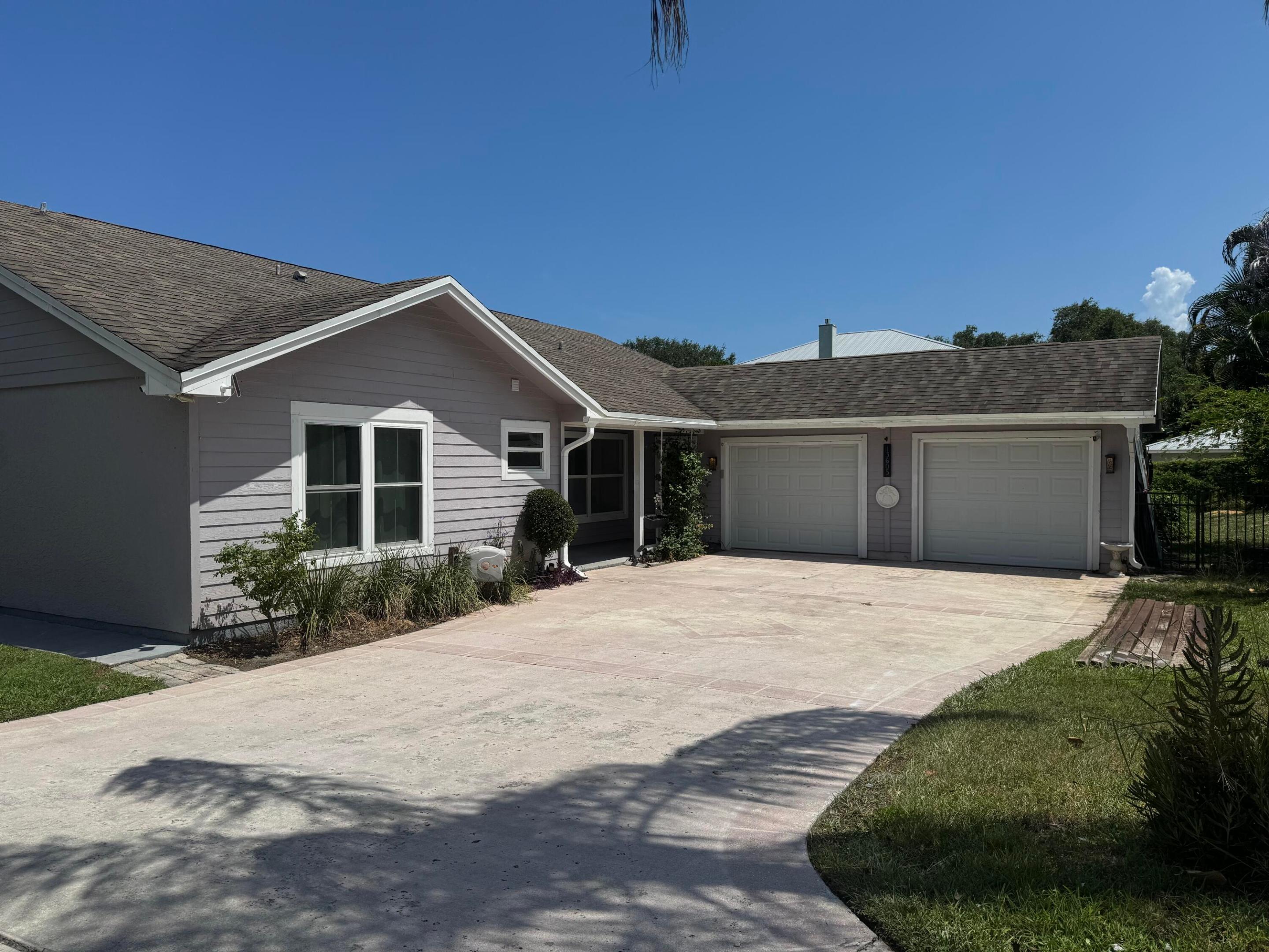13605 S Indian River Drive Property Photo 1