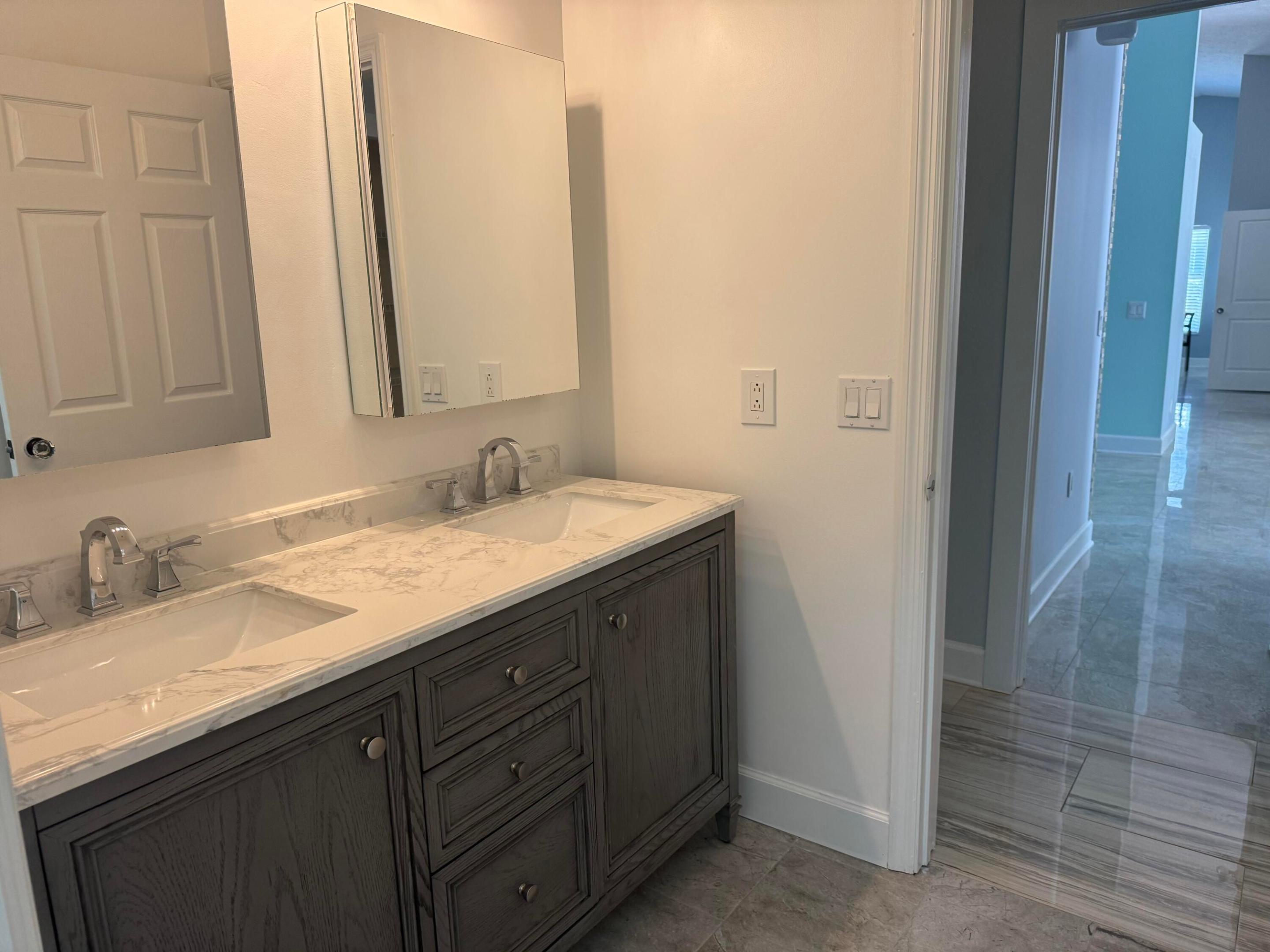 13605 S Indian River Drive Property Photo 33