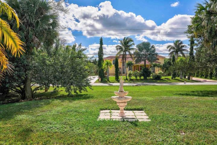 8671 155th Place N Property Photo 7