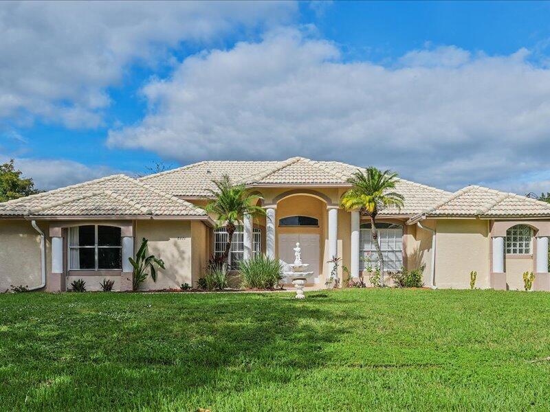 8671 155th Place N Property Photo 9