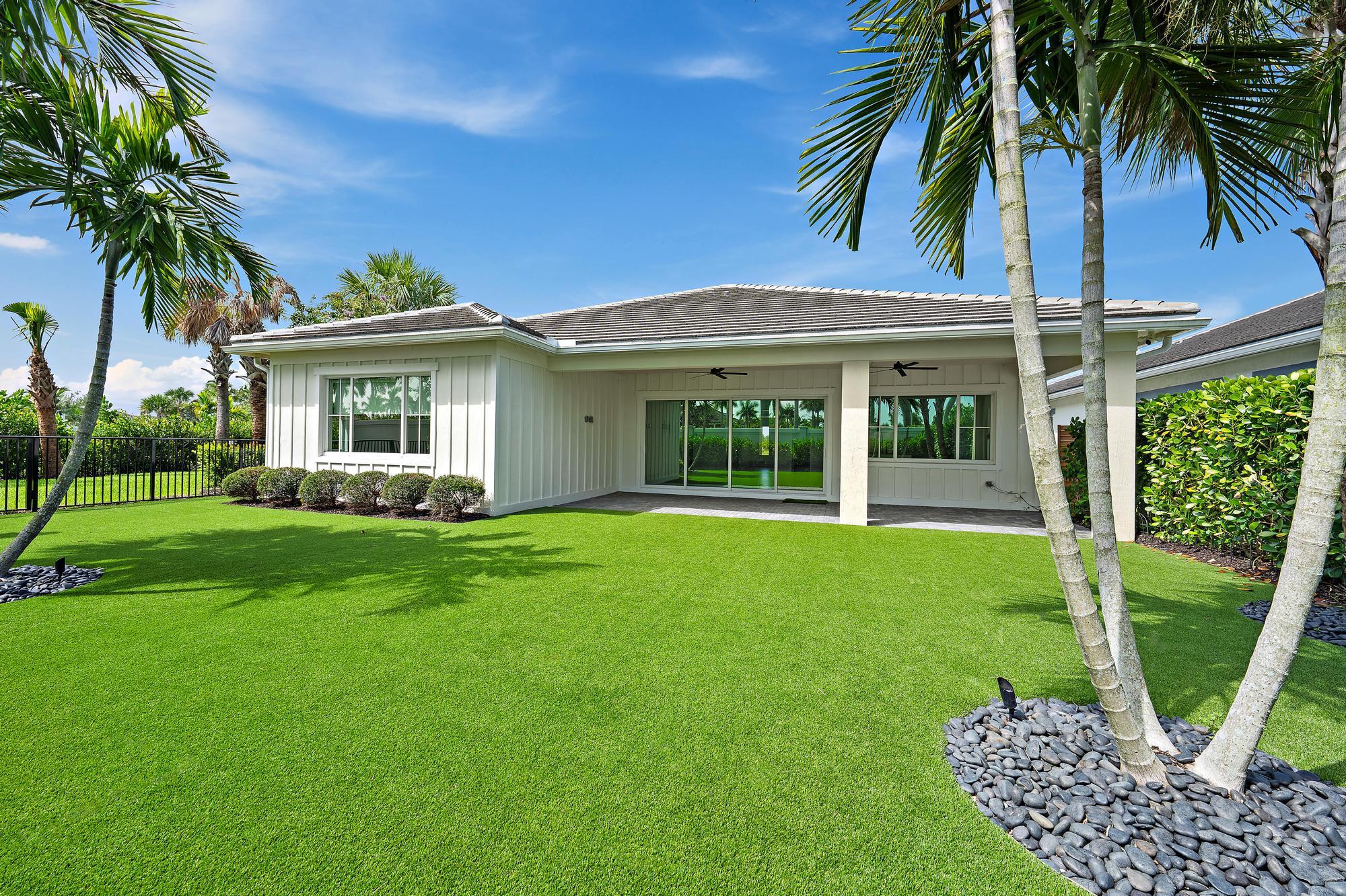 12176 Waterstone Circle Property Photo 6