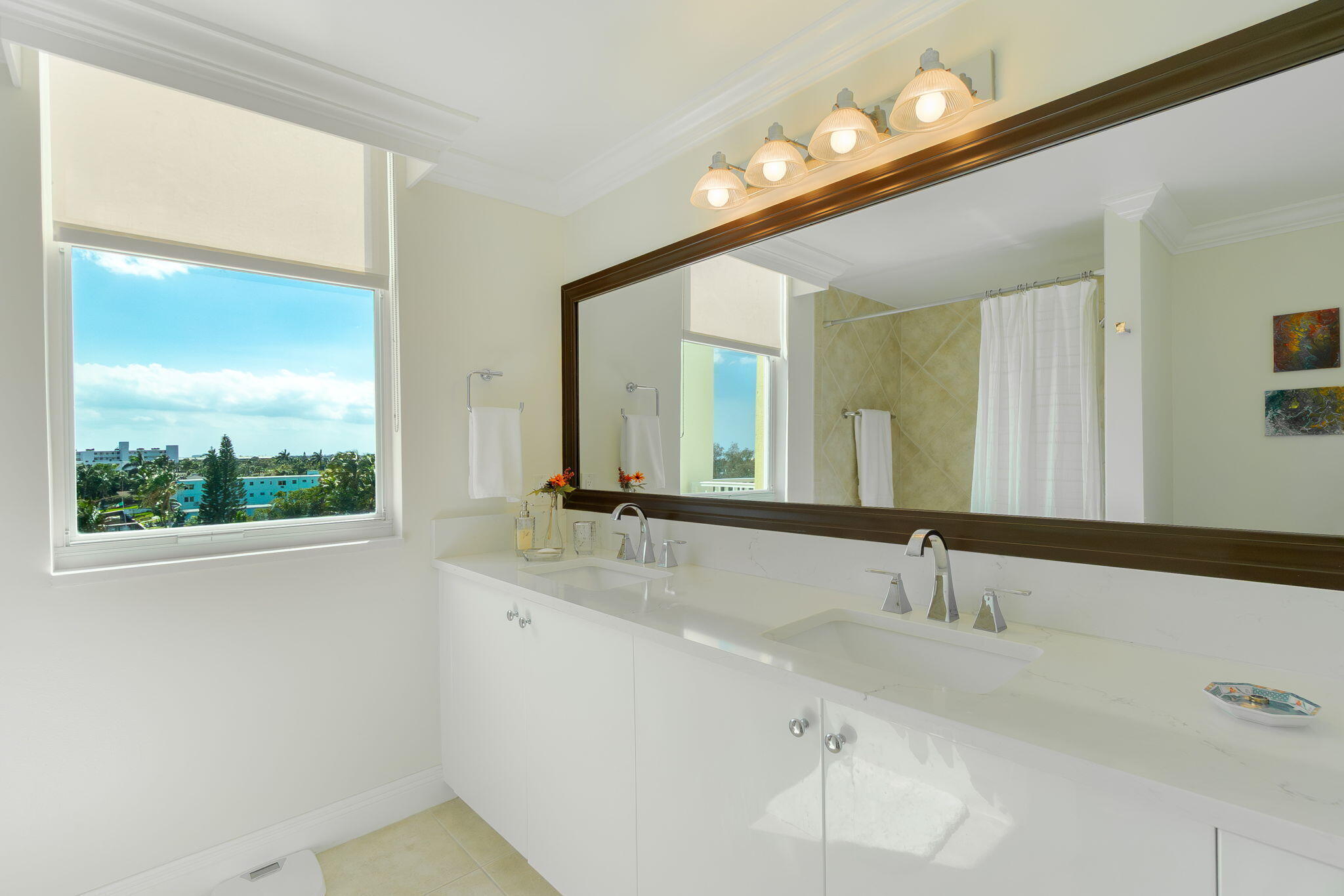 806 E Windward Way 524 Property Photo 16