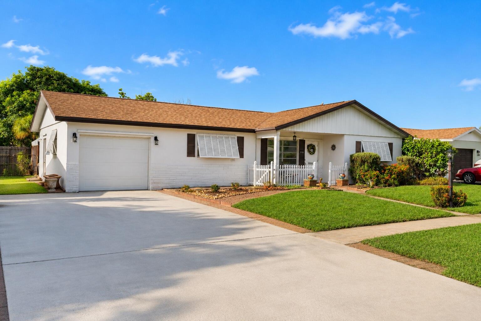 2593 Bahia Road Property Photo 2