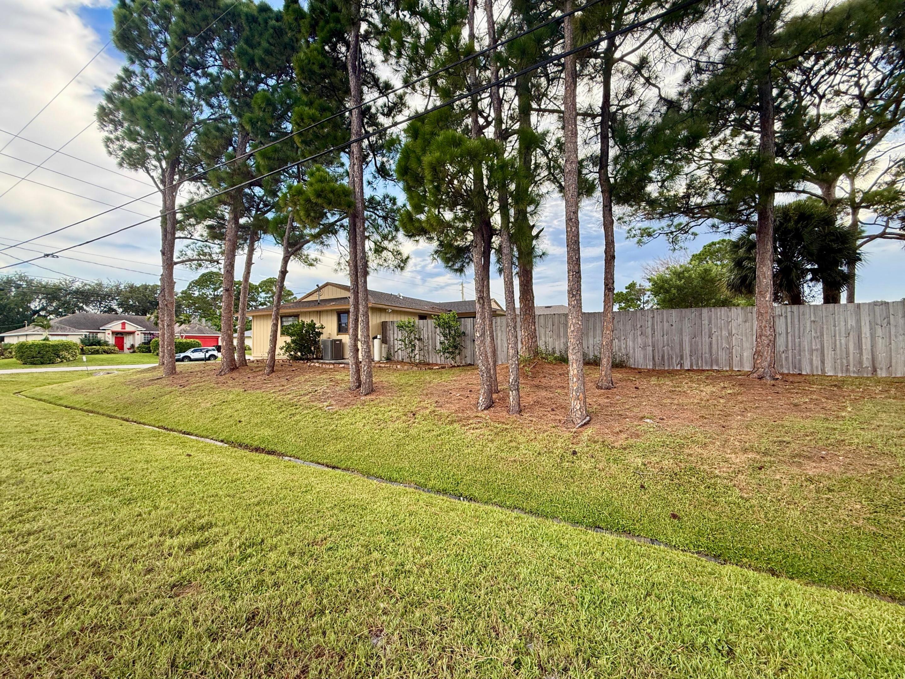603 Sw Todd Avenue Property Photo 4