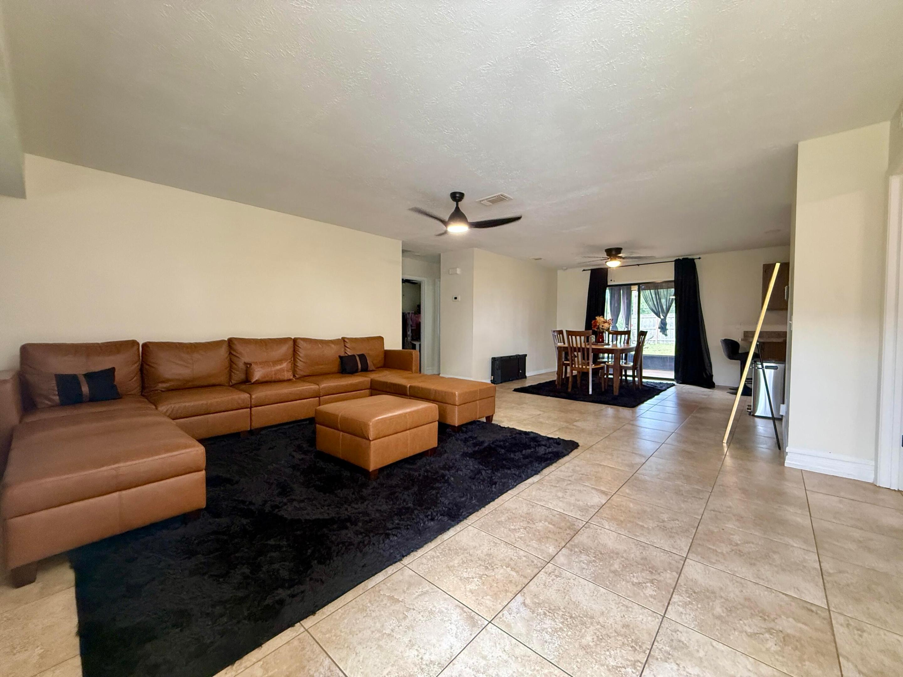603 Sw Todd Avenue Property Photo 5