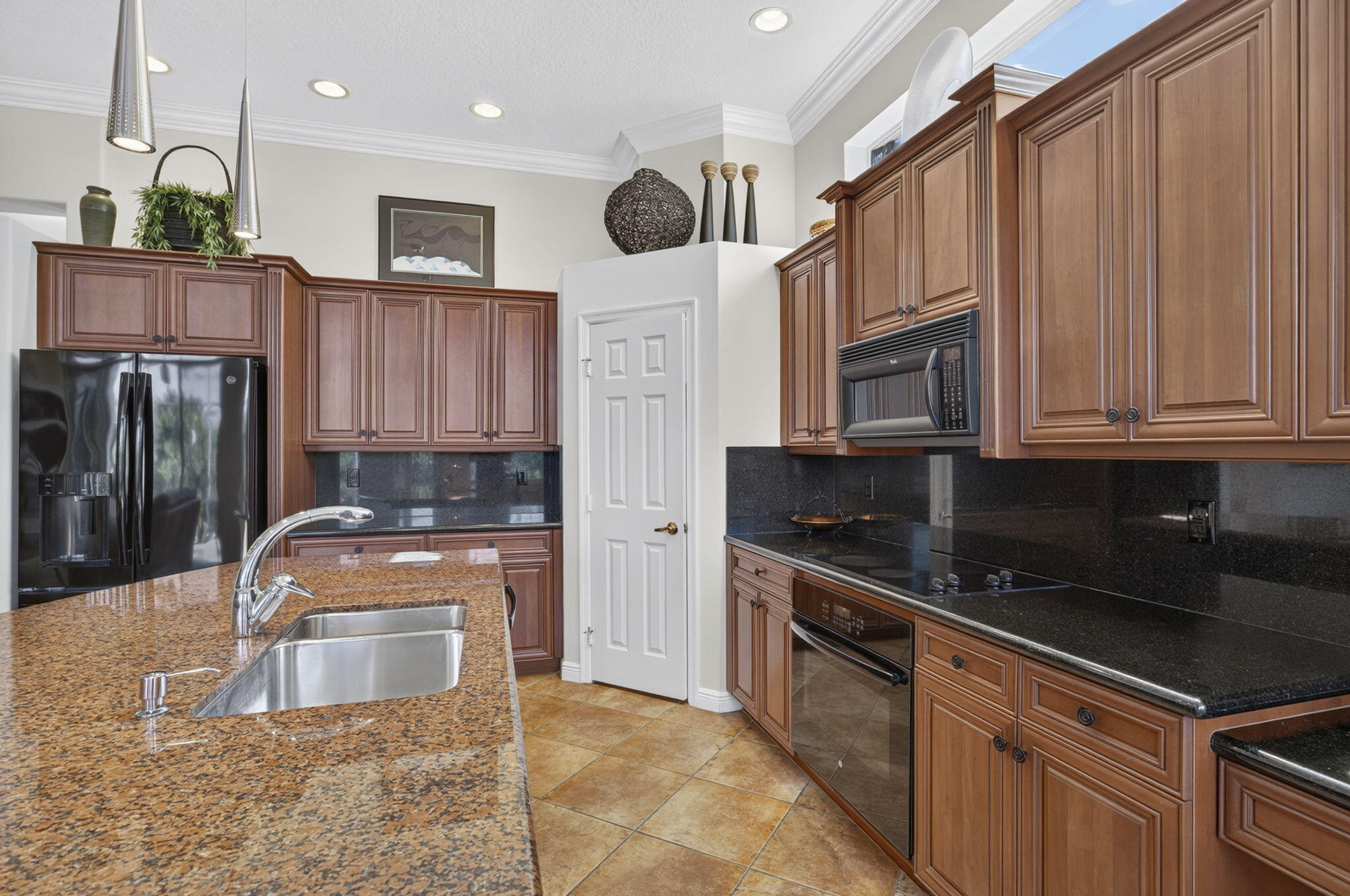 9902 Via Elegante Property Photo 11