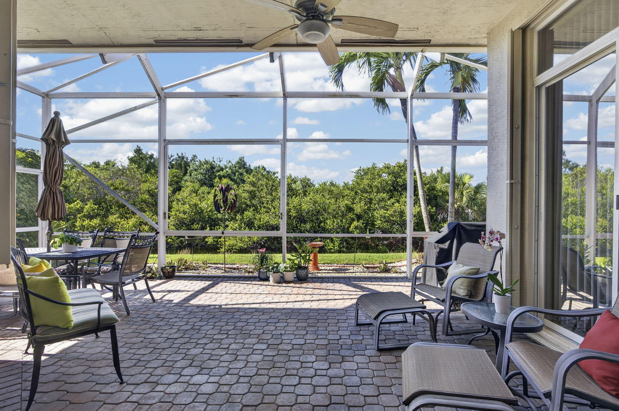 9902 Via Elegante Property Photo 16