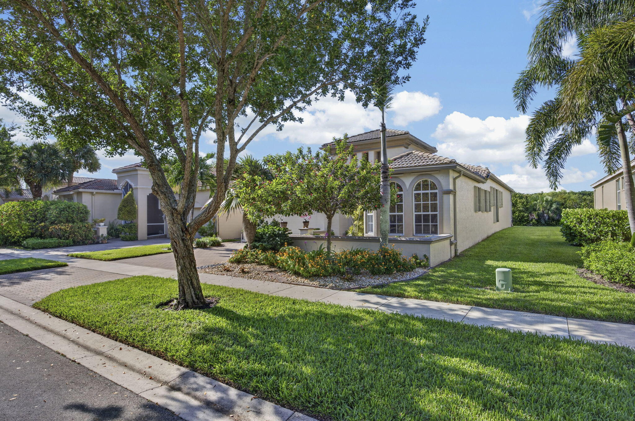 9902 Via Elegante Property Photo 48