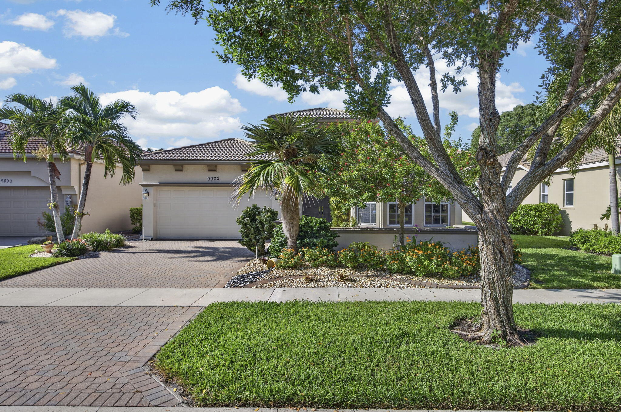 9902 Via Elegante Property Photo 49