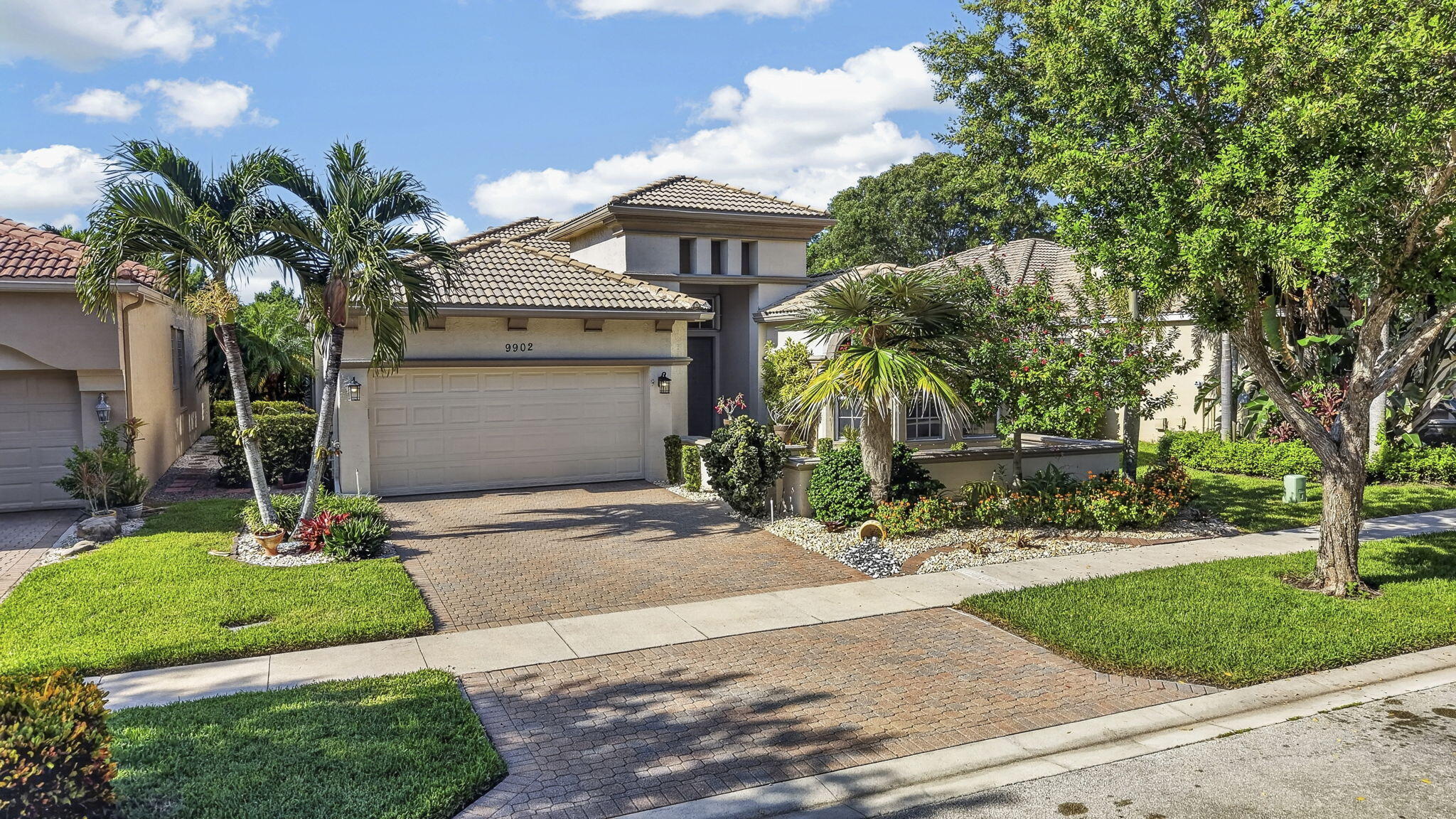 9902 Via Elegante Property Photo 58
