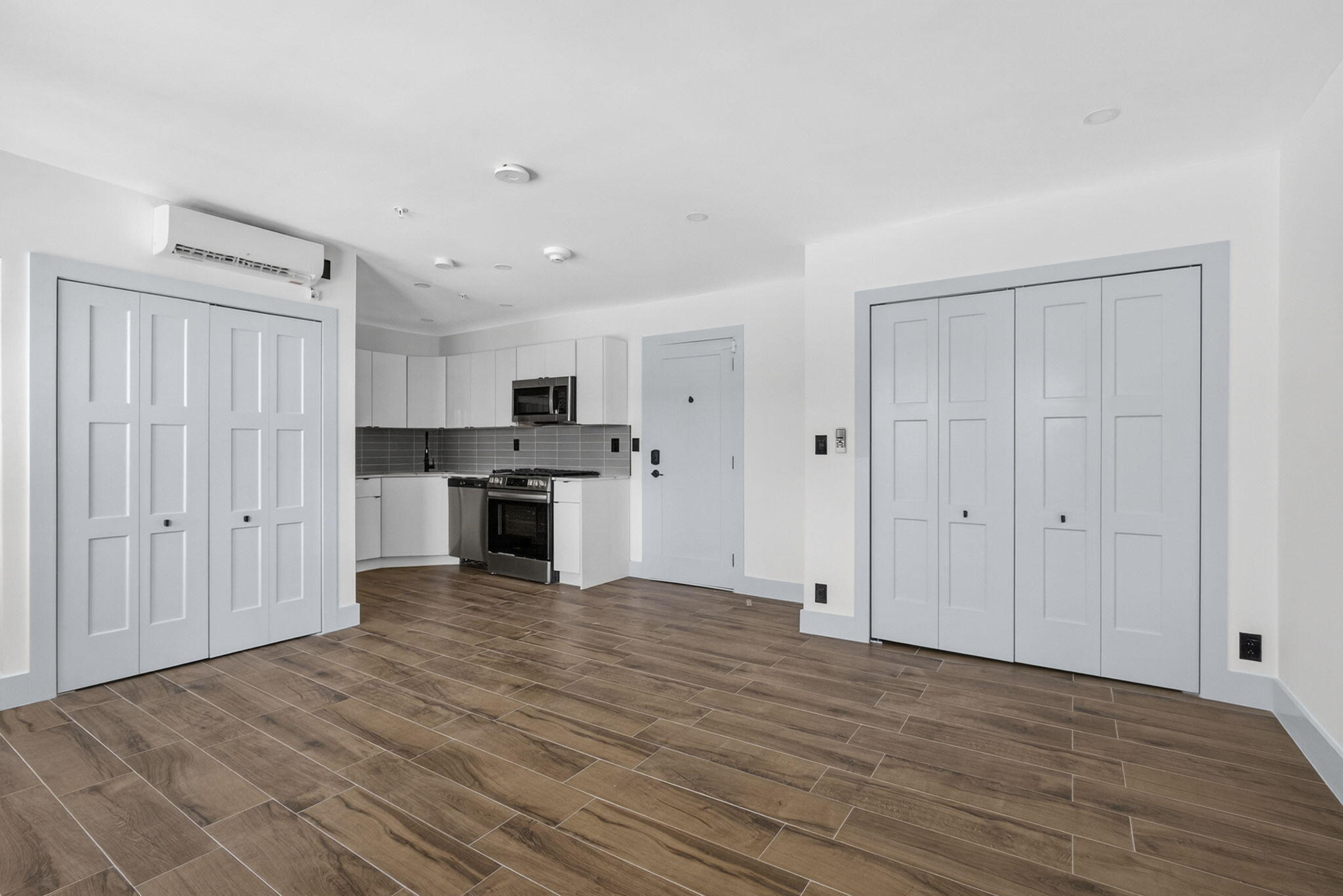 324 20th Street Unit 201 Property Photo 6