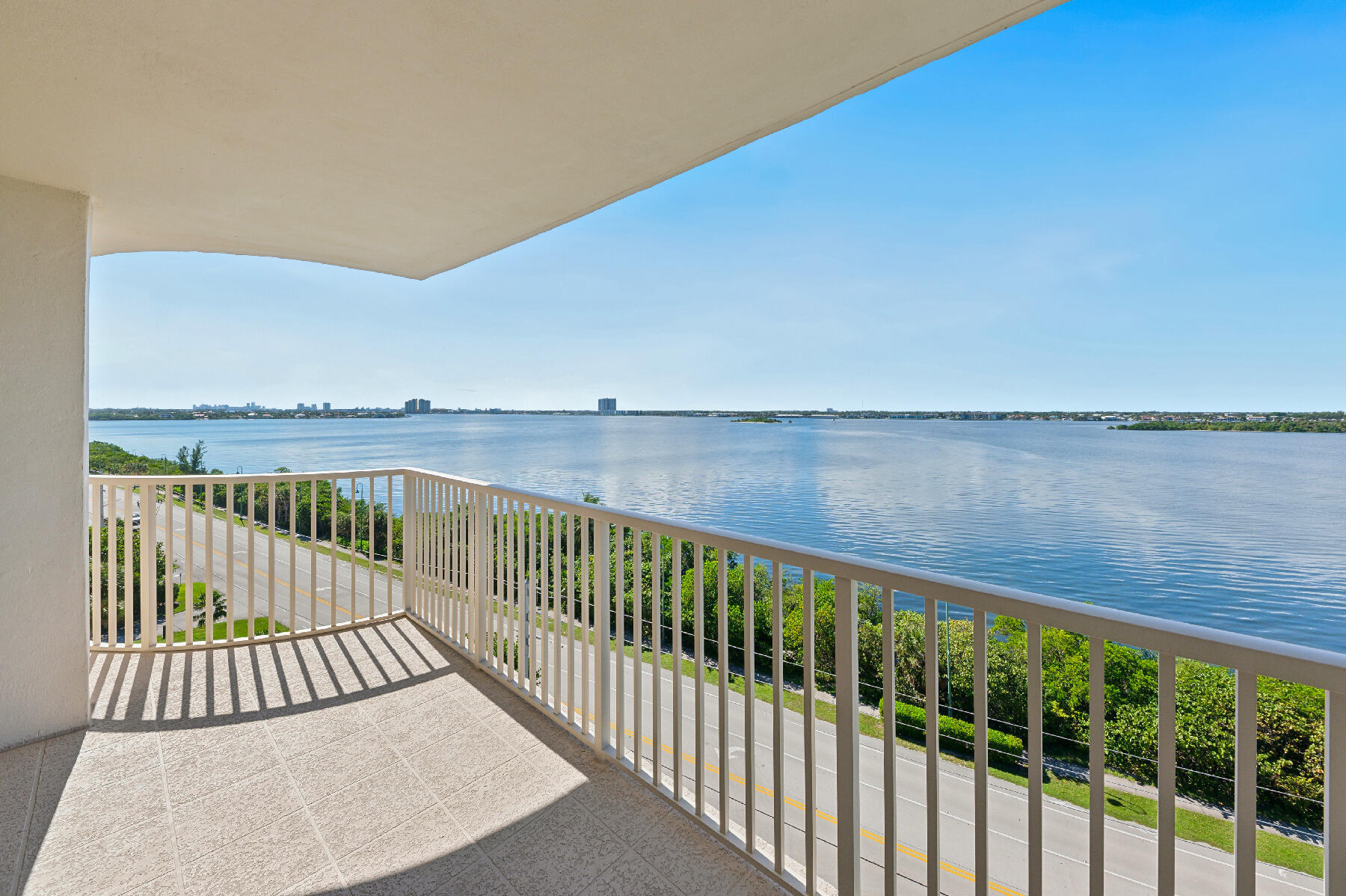 5480 N Ocean Drive B7c Property Photo 1
