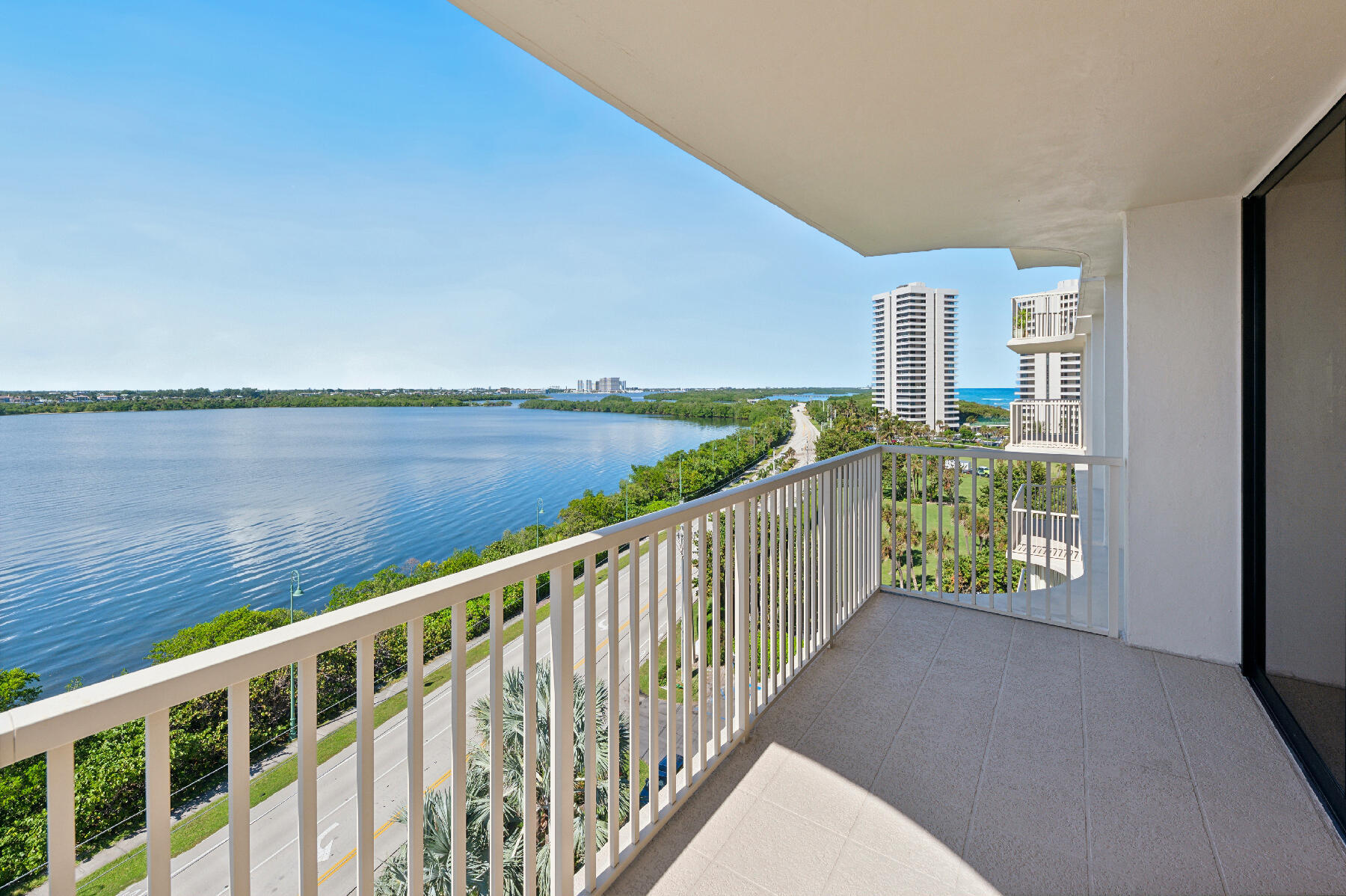 5480 N Ocean Drive B7c Property Photo 3
