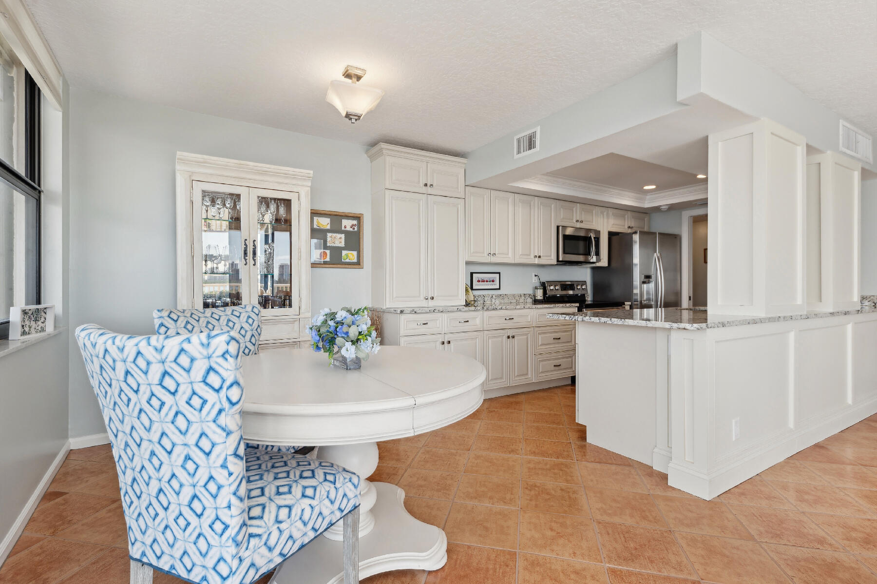 5480 N Ocean Drive B7c Property Photo 5