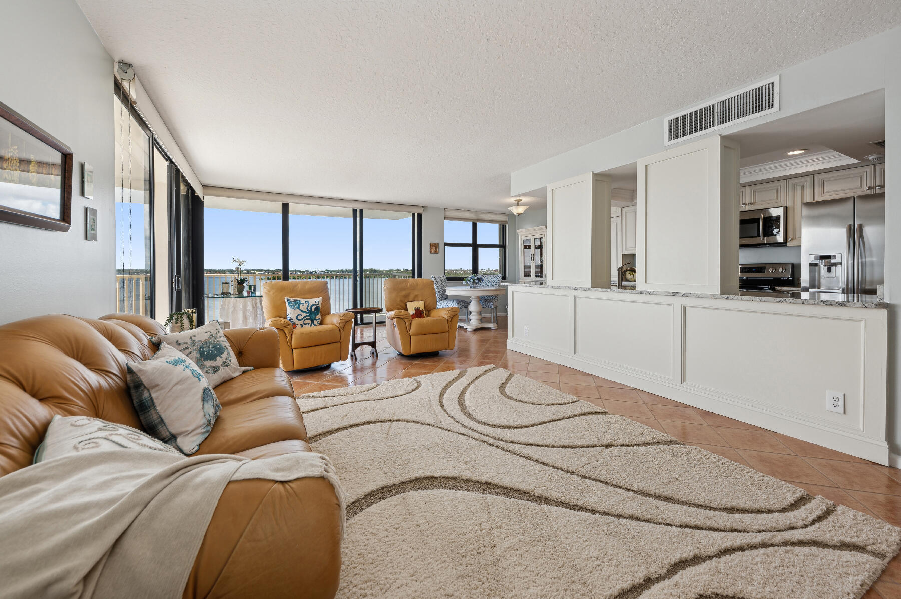 5480 N Ocean Drive B7c Property Photo 9