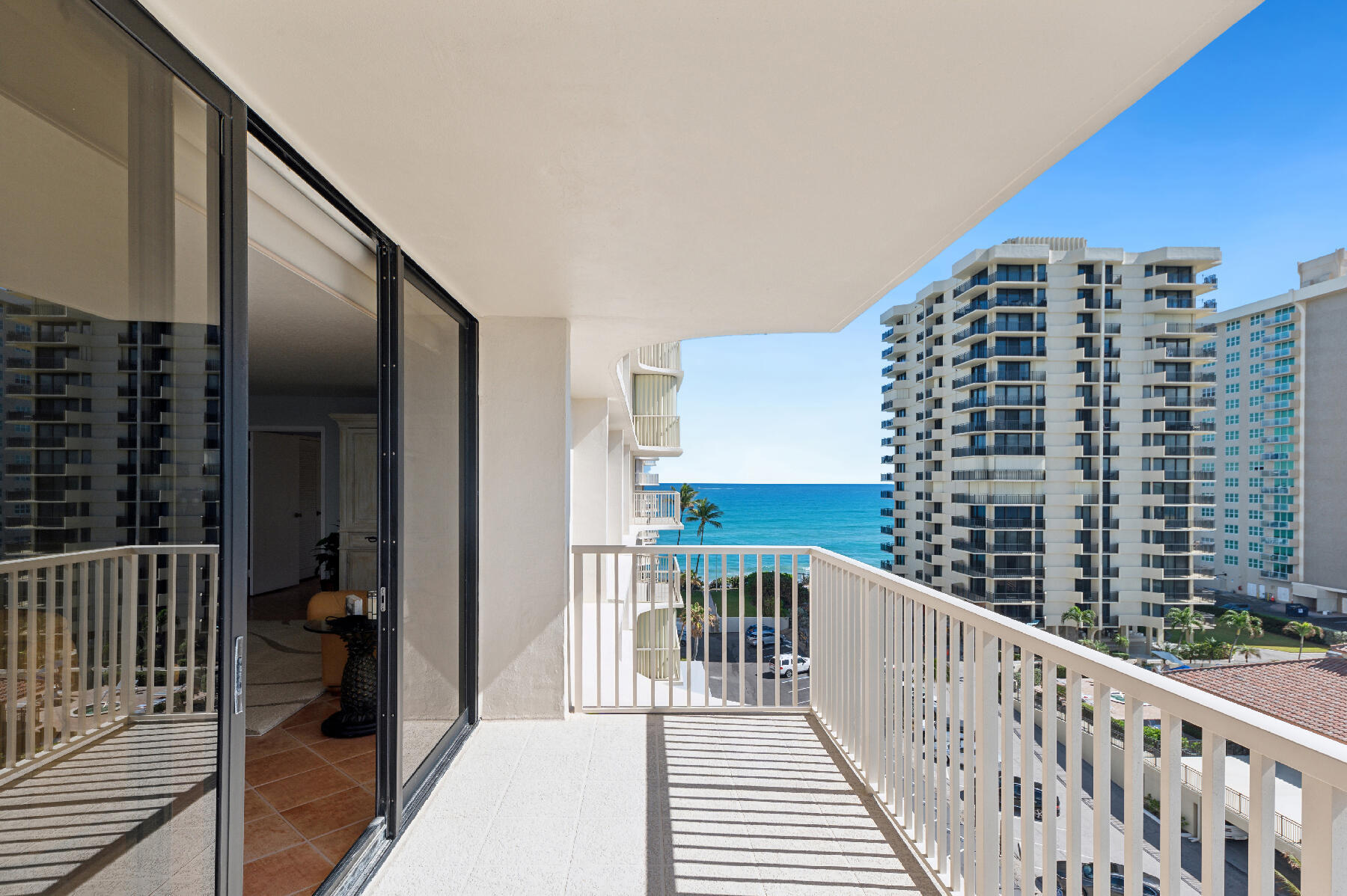 5480 N Ocean Drive B7c Property Photo 14