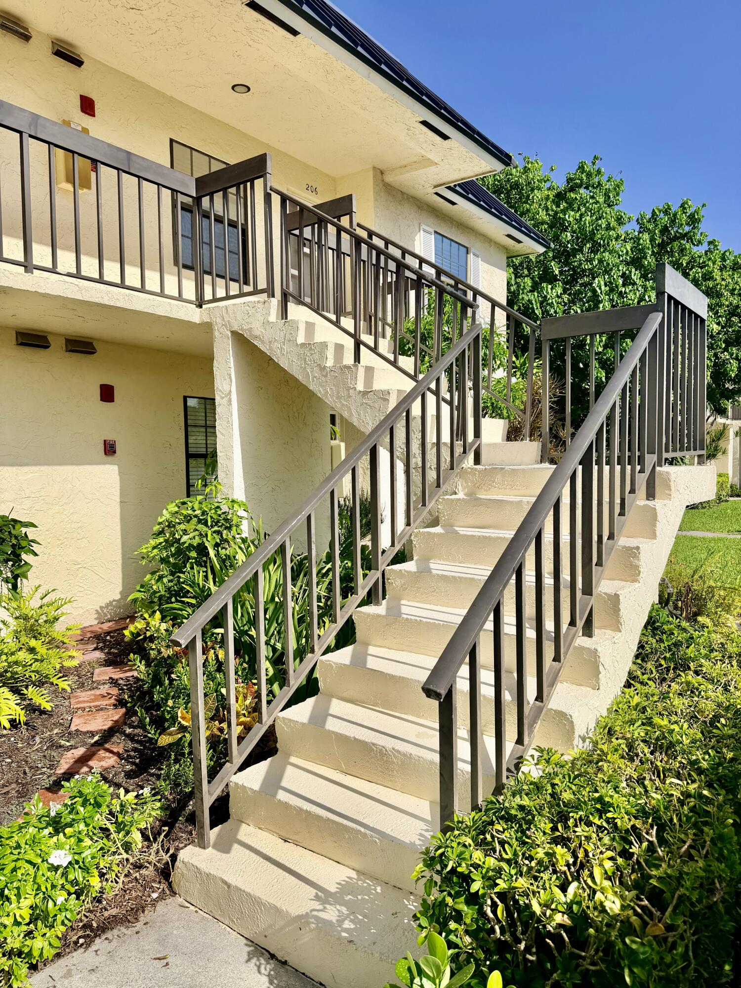 3118 Florida 206-b Property Photo 5