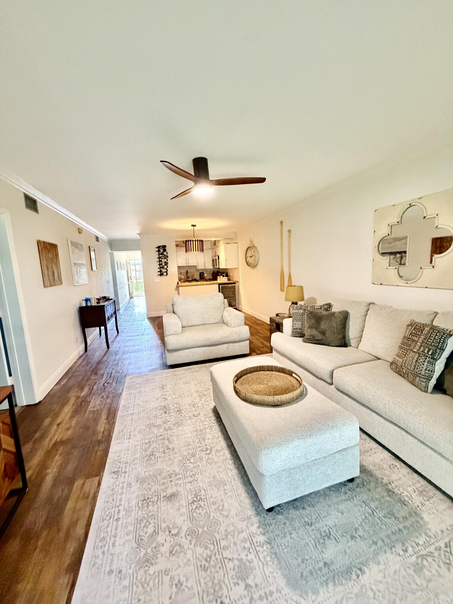 3118 Florida 206-b Property Photo 9