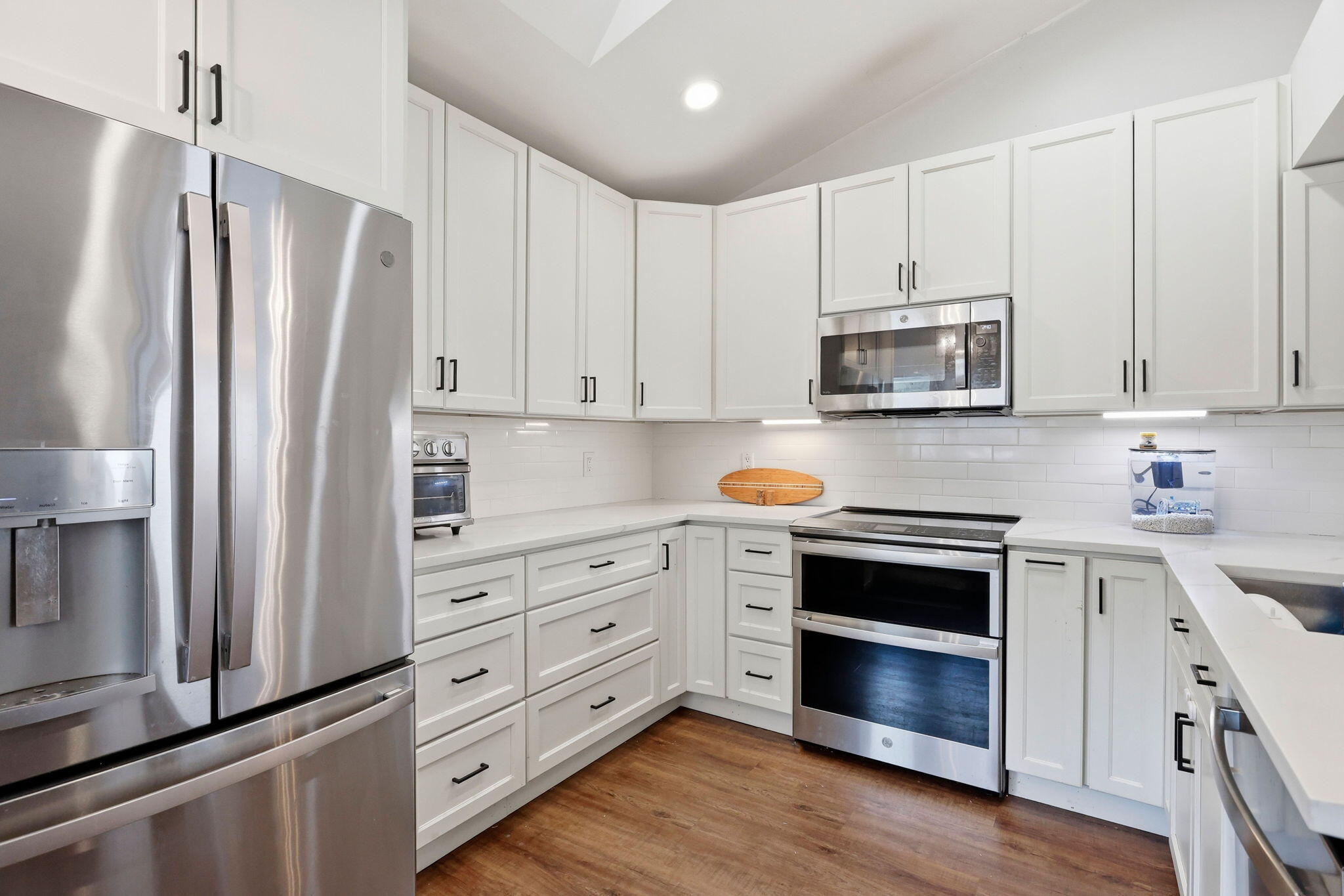 944 Dickens Place Property Photo 11