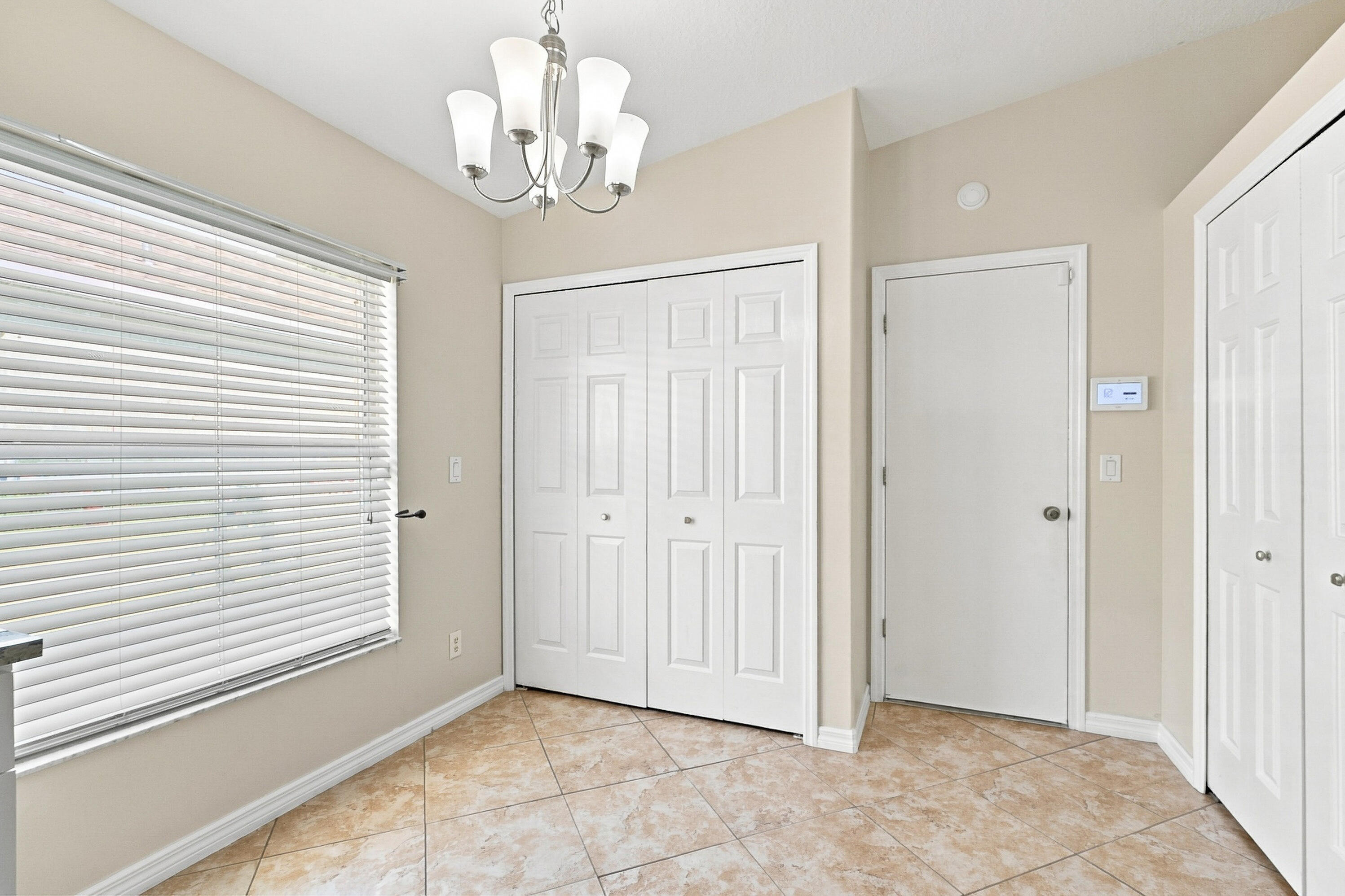815 Greenleaf Circle Property Photo 14