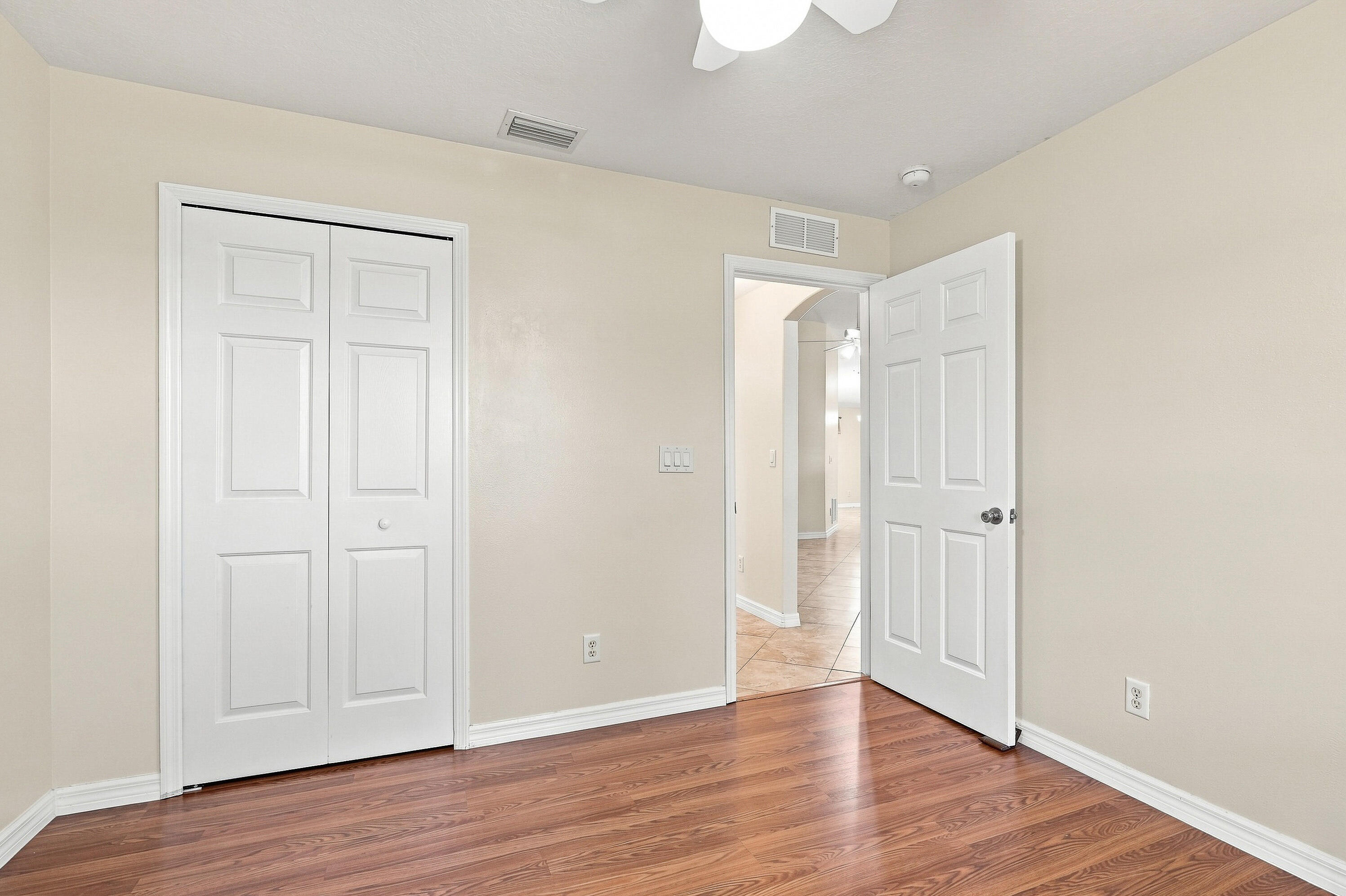 815 Greenleaf Circle Property Photo 21