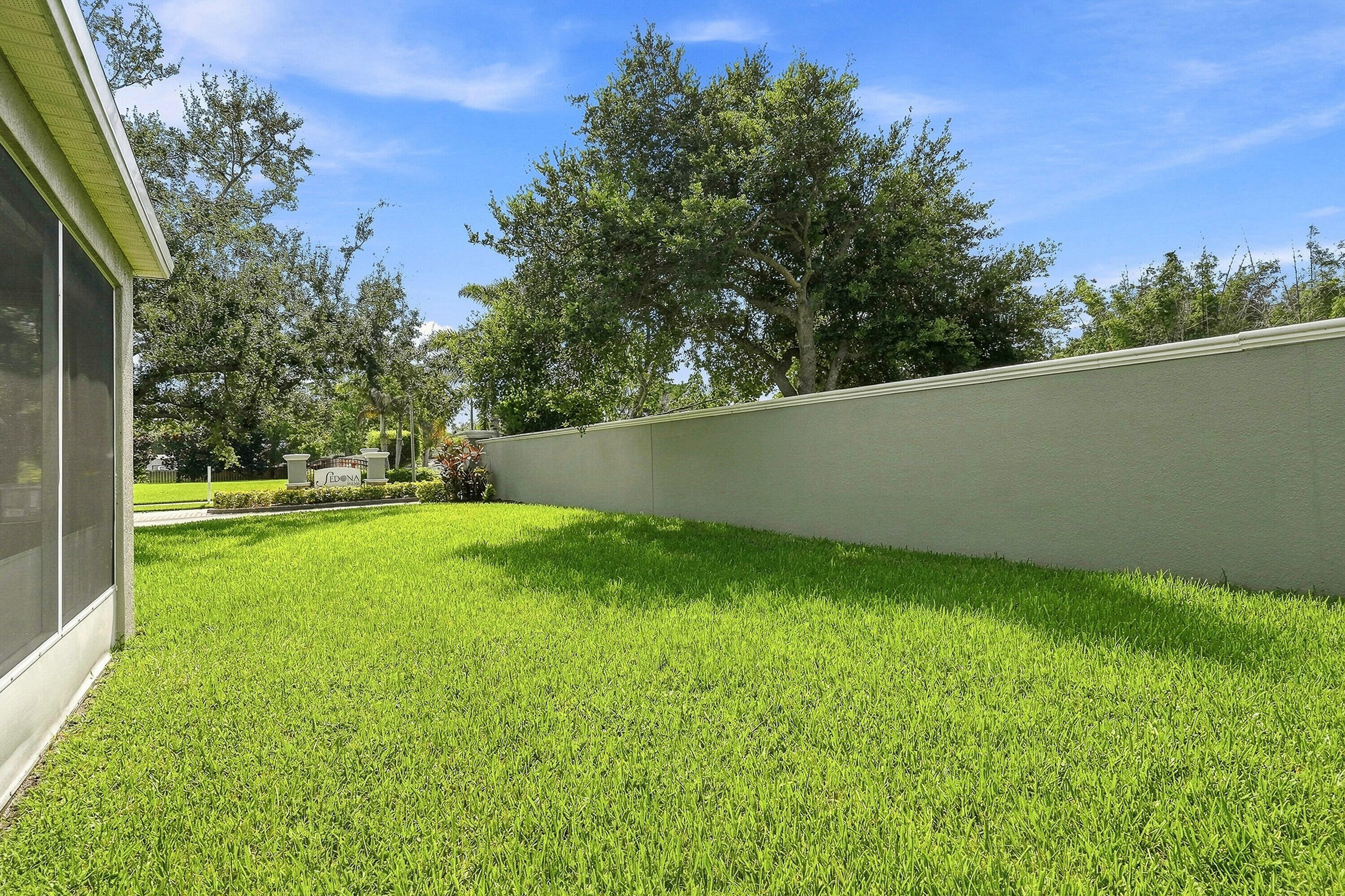 815 Greenleaf Circle Property Photo 32