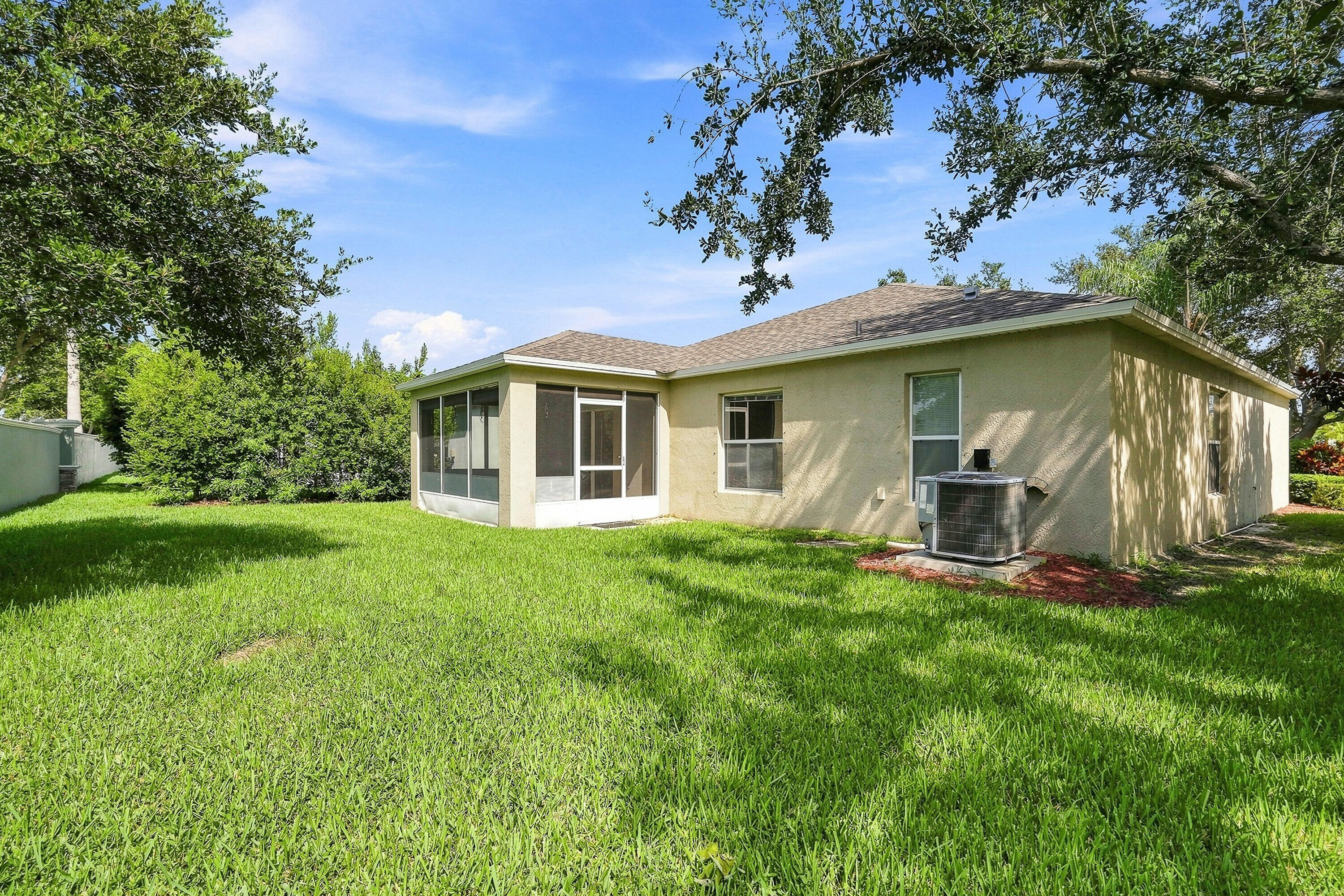 815 Greenleaf Circle Property Photo 33