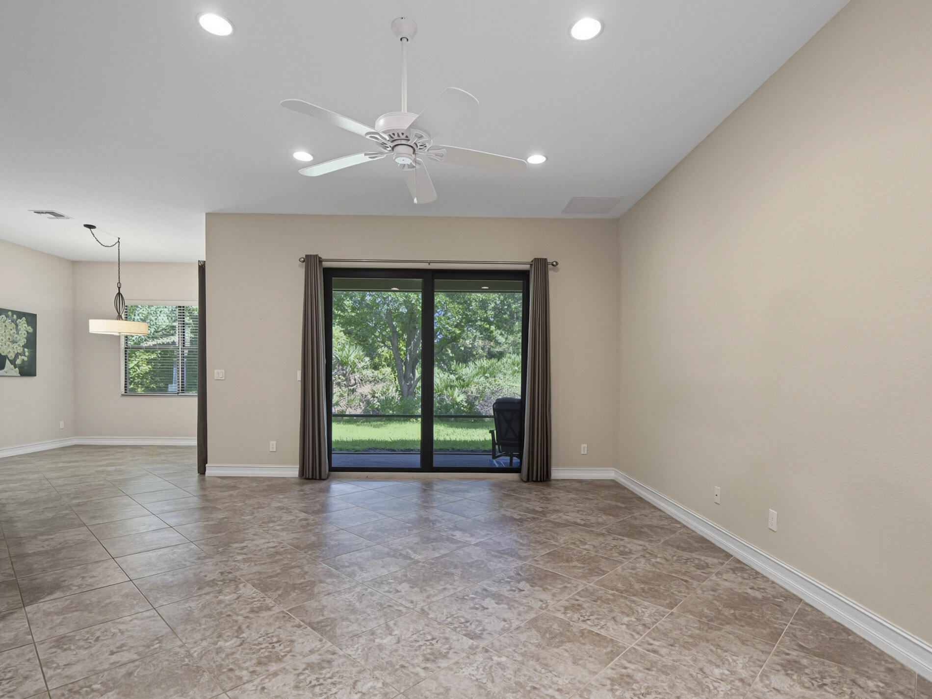 4338 56th Lane Property Photo 5