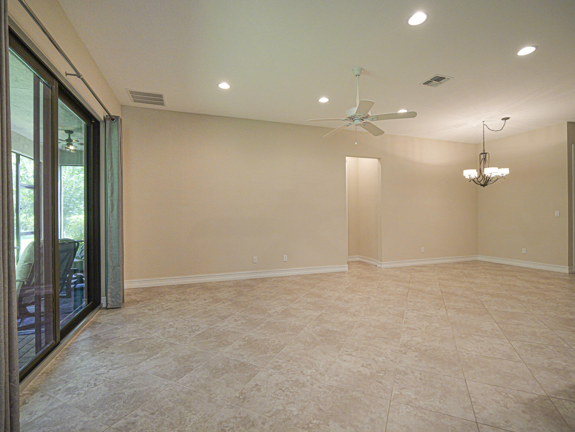 4338 56th Lane Property Photo 8