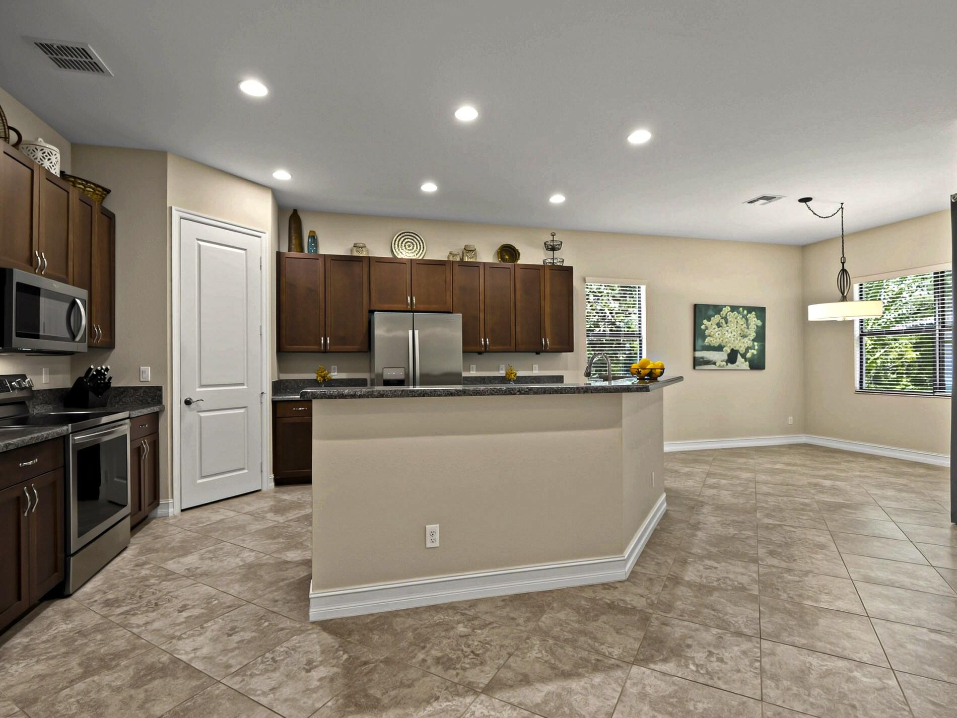 4338 56th Lane Property Photo 10