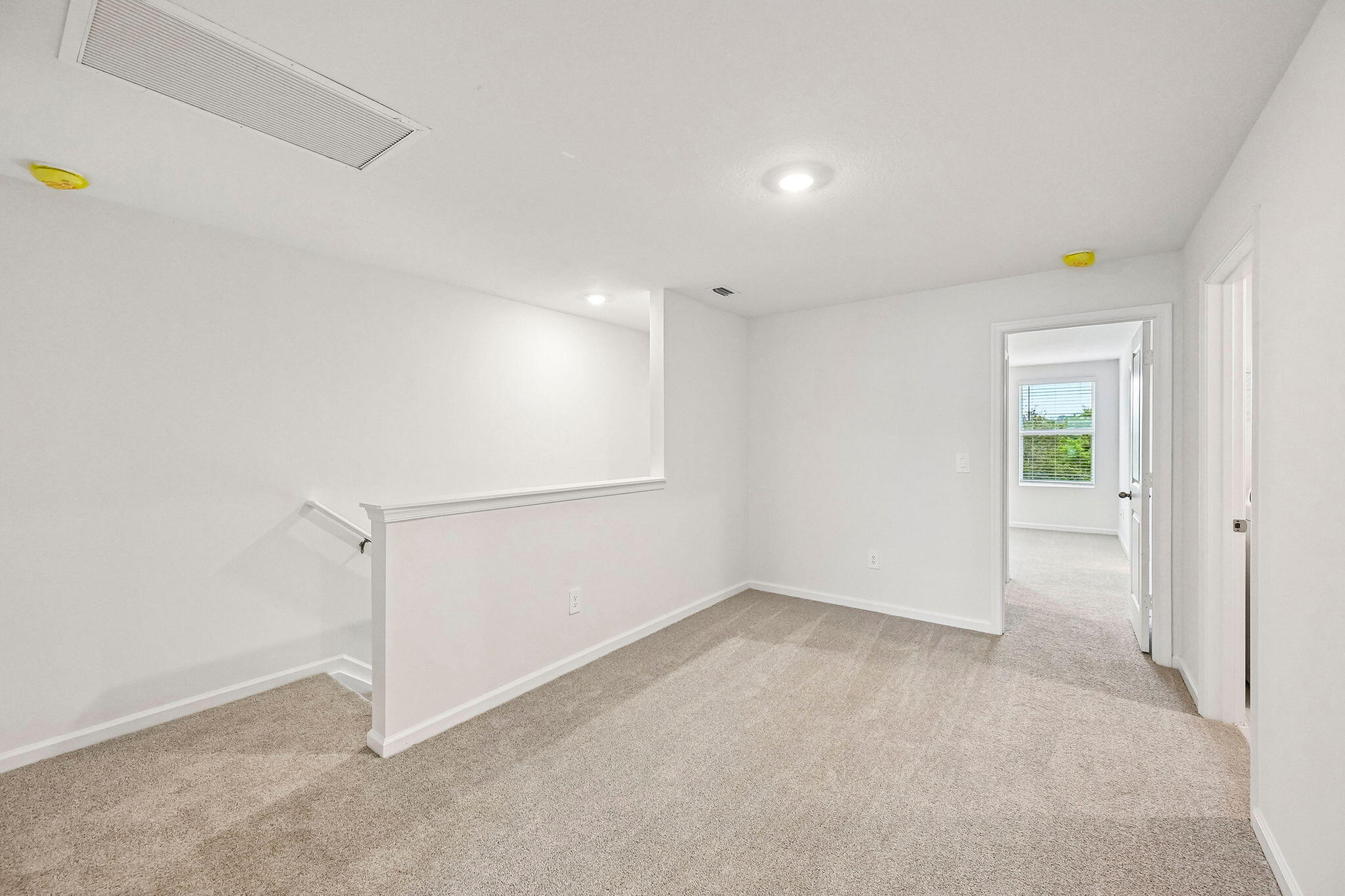 646 Salisbury Circle Property Photo 18