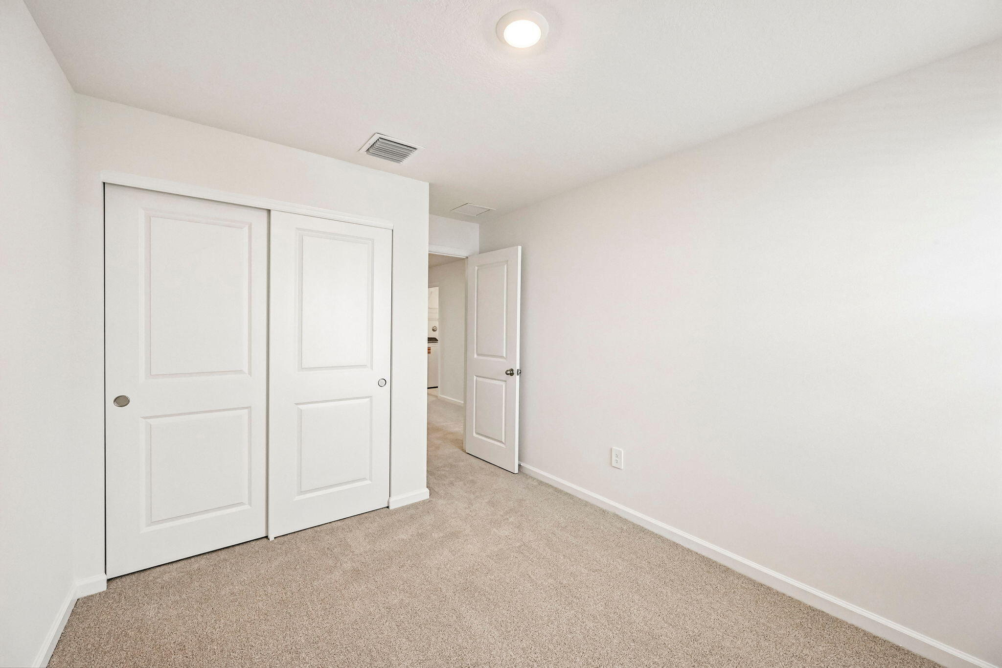 646 Salisbury Circle Property Photo 20