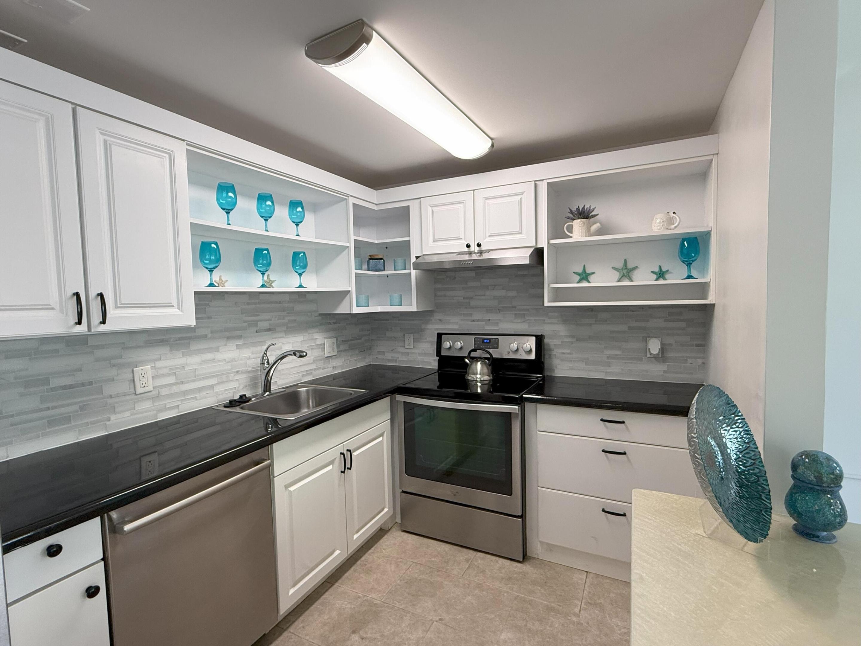 28 Ventnor B Drive Property Photo 4