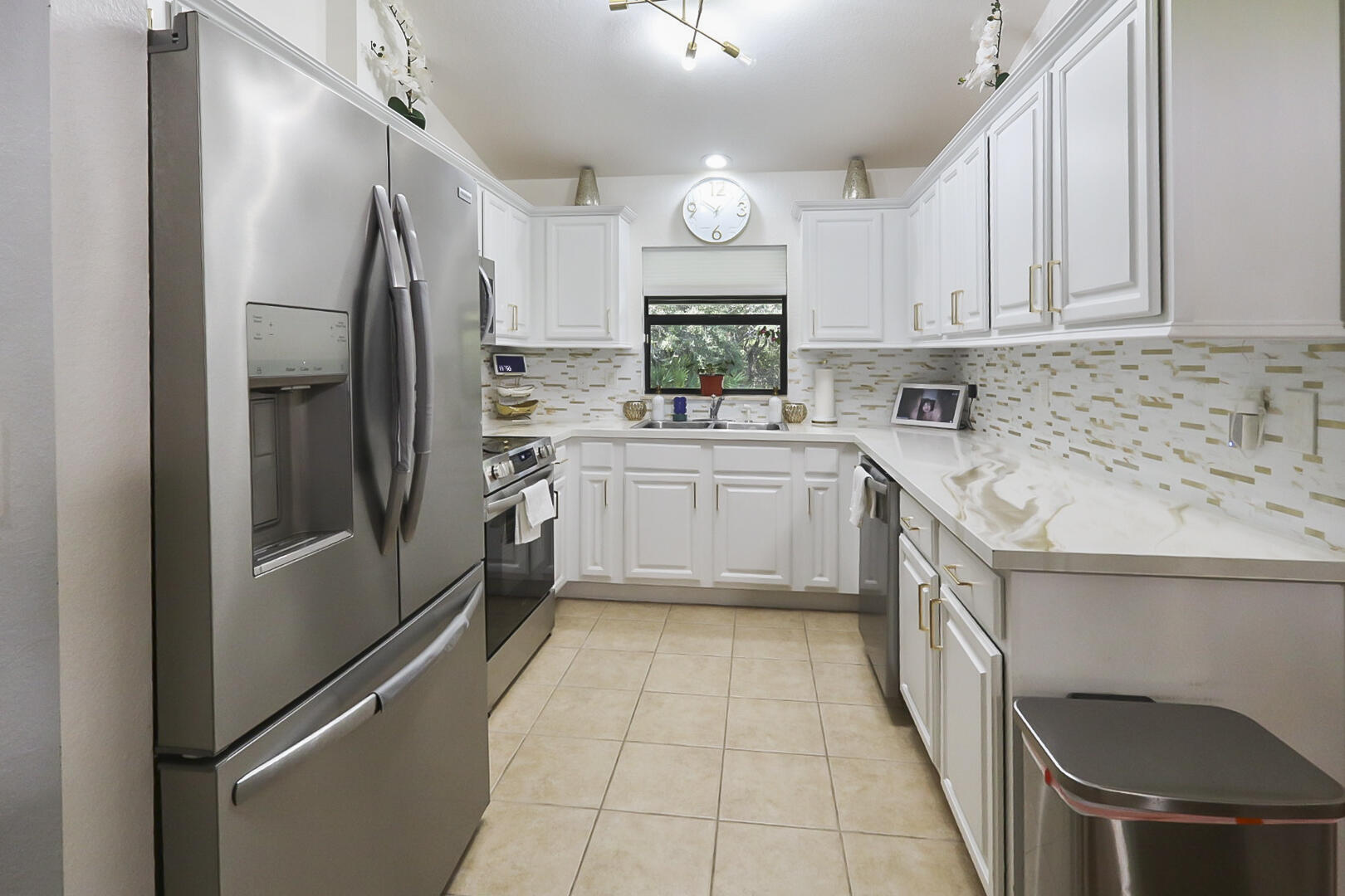 3046 Buttercup Lane Property Photo 10