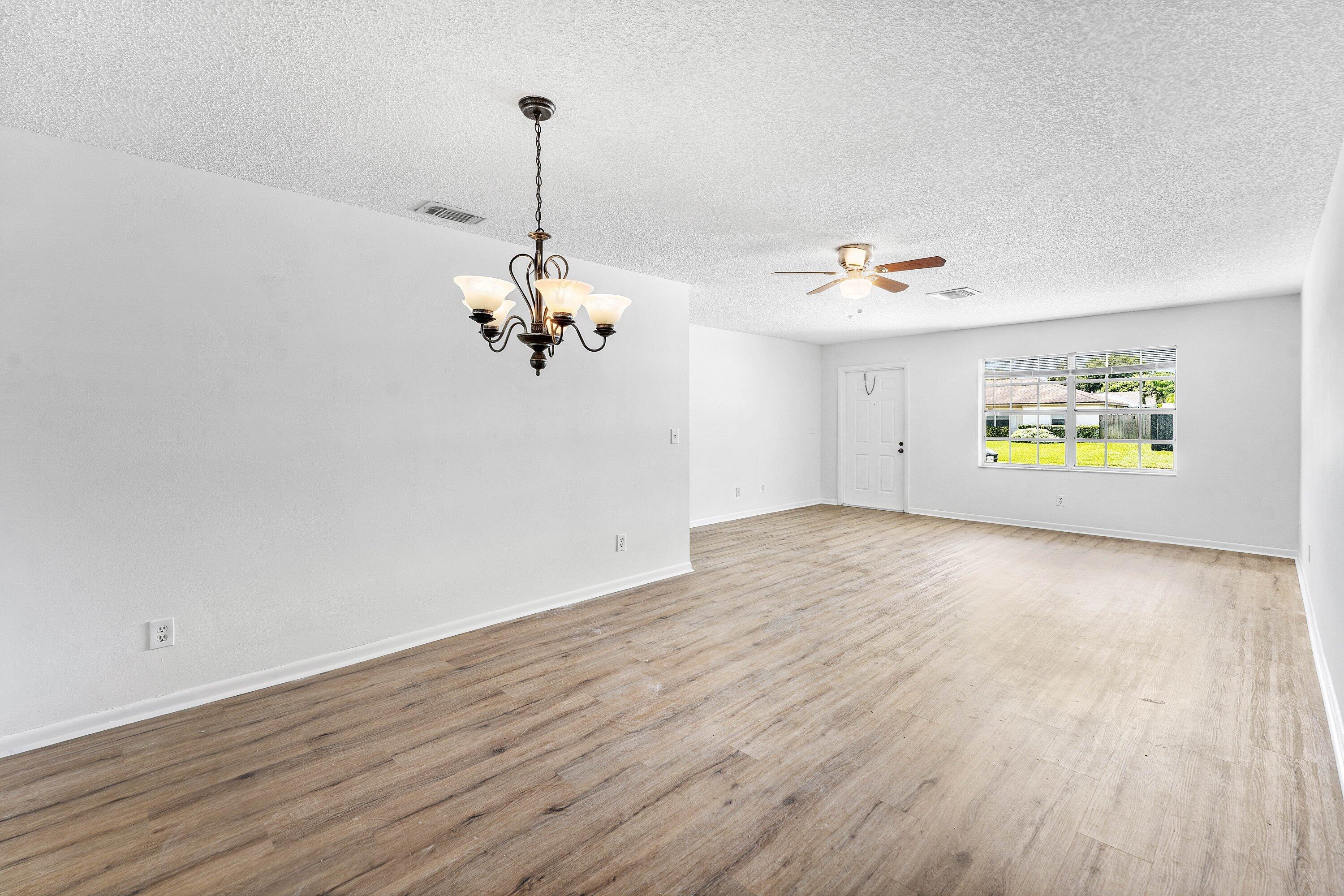 149 Arrowhead Circle Property Photo 2
