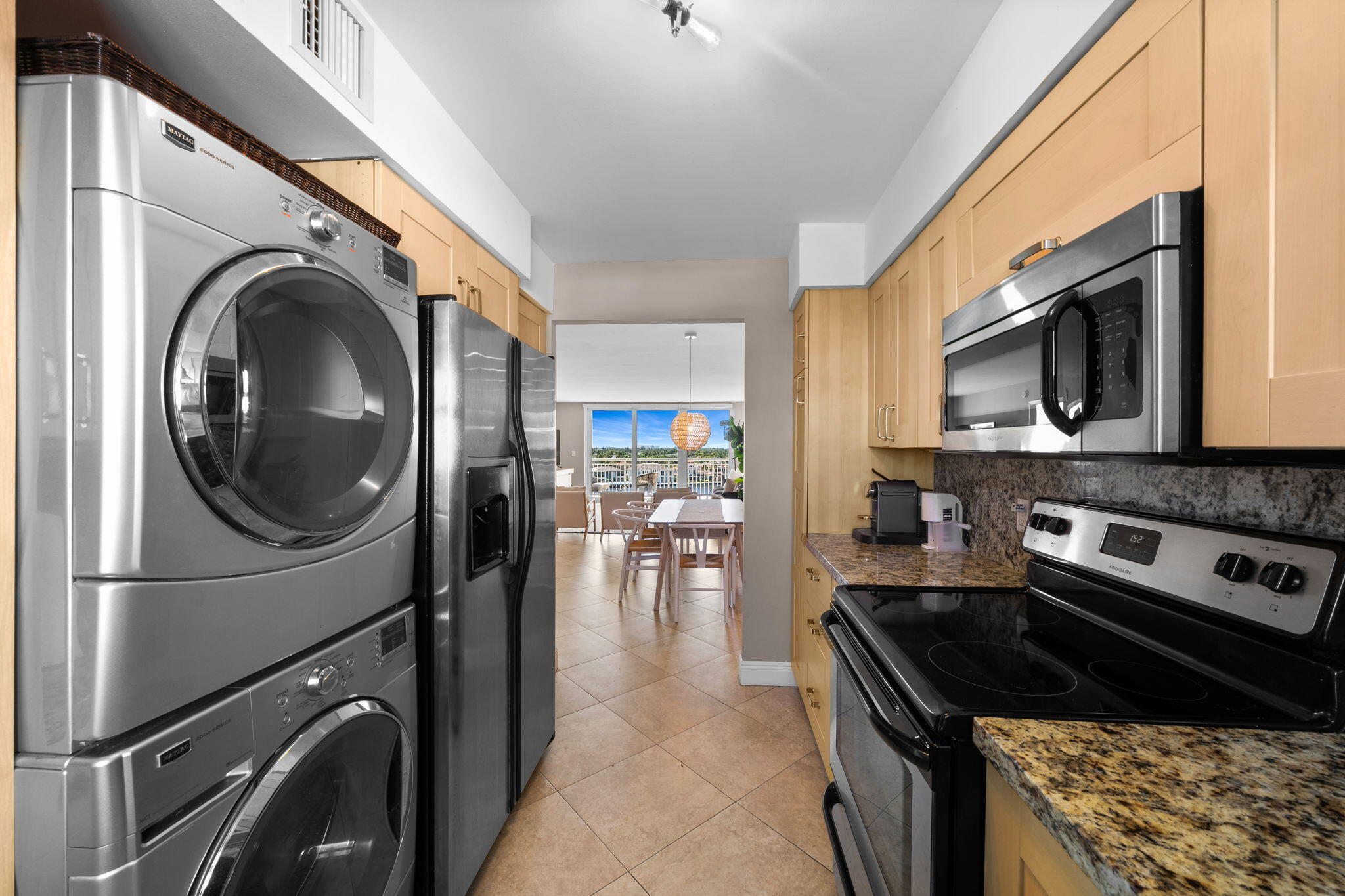 511 Bayshore Drive 810 Property Photo 9