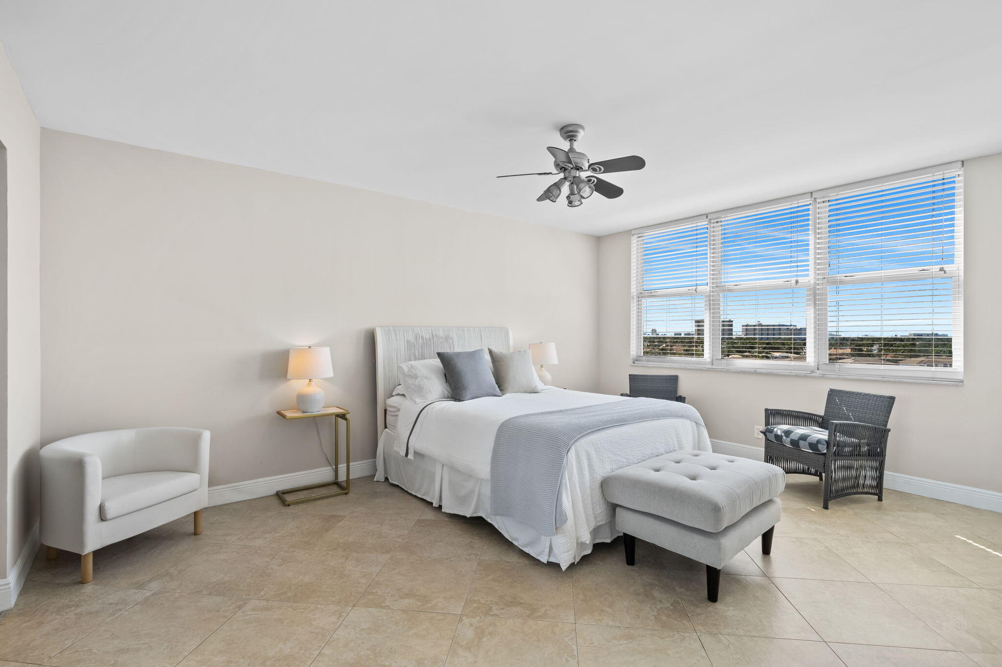 511 Bayshore Drive 810 Property Photo 10
