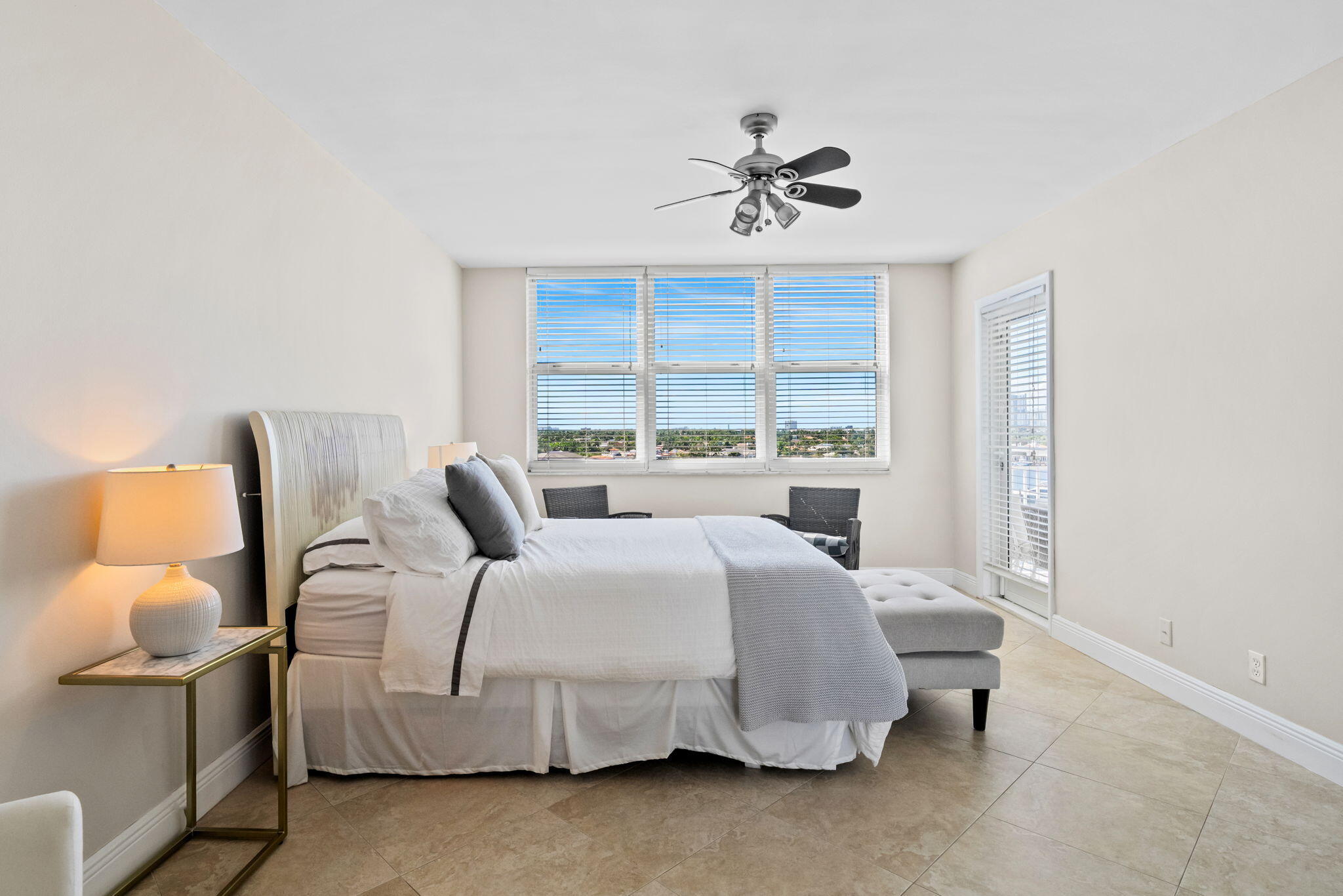511 Bayshore Drive 810 Property Photo 11