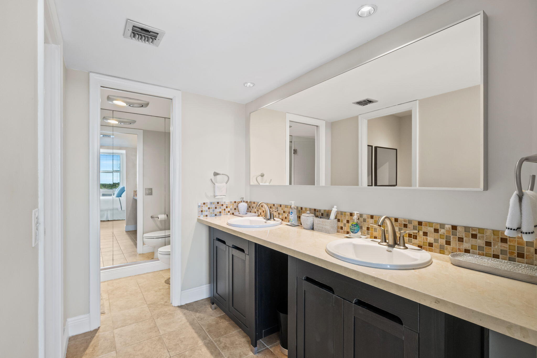 511 Bayshore Drive 810 Property Photo 13