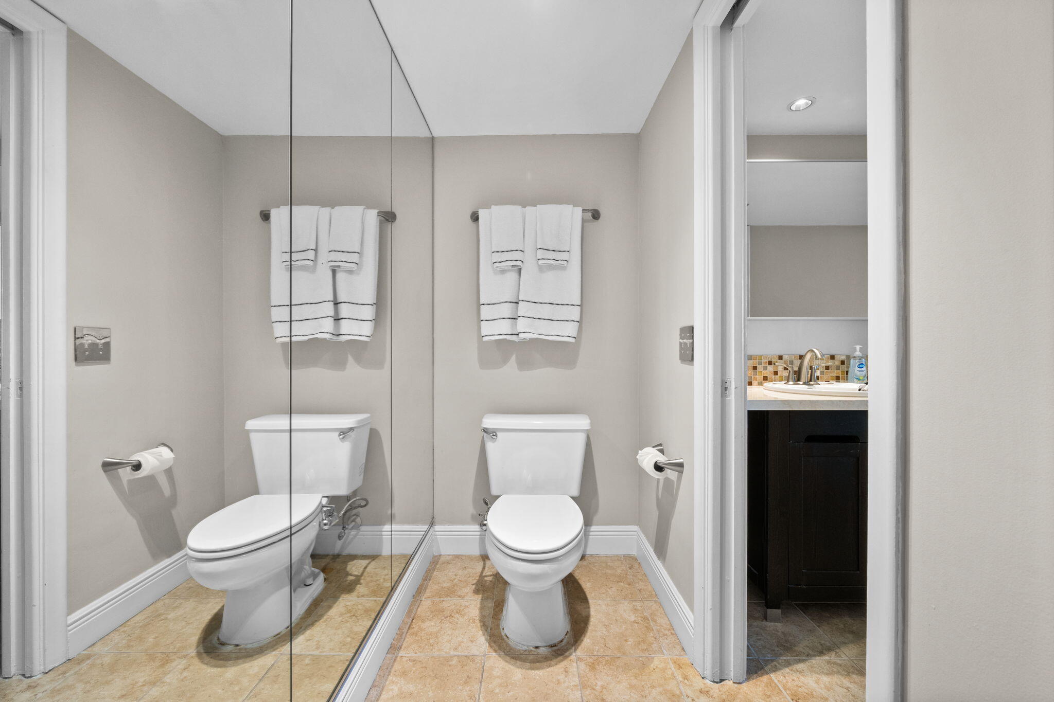 511 Bayshore Drive 810 Property Photo 16