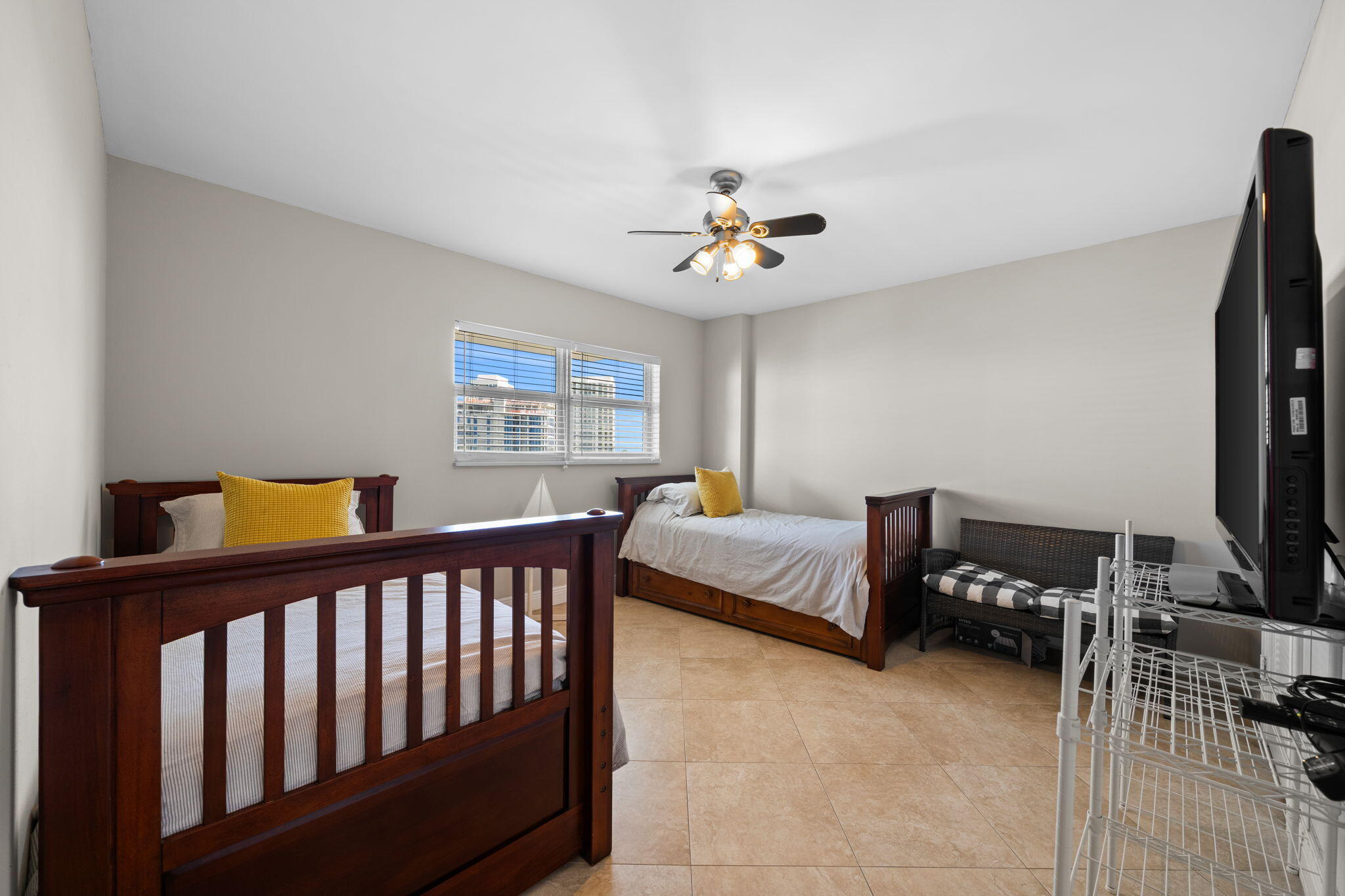 511 Bayshore Drive 810 Property Photo 18
