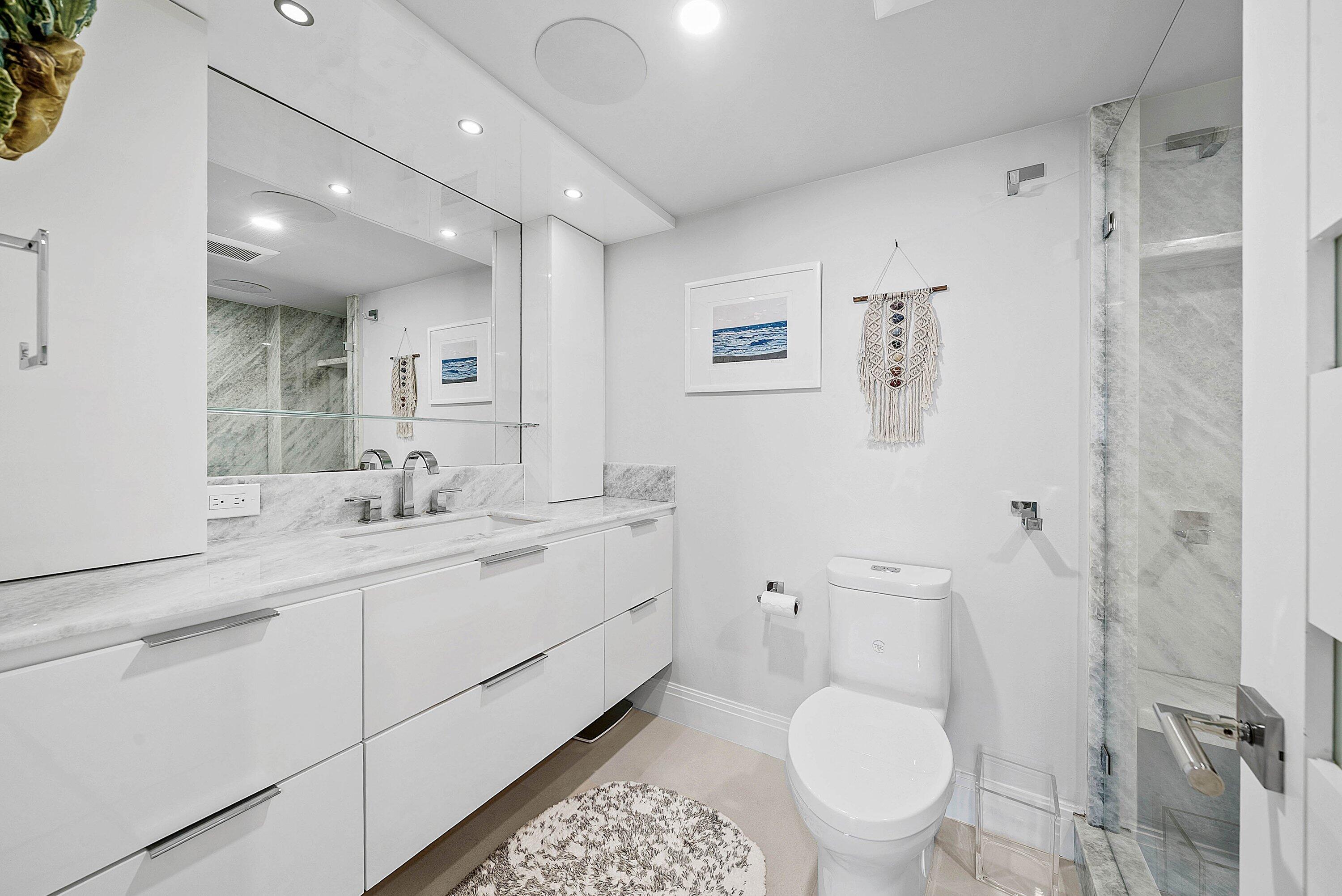 1225 S Ocean Boulevard 404 Property Photo 22