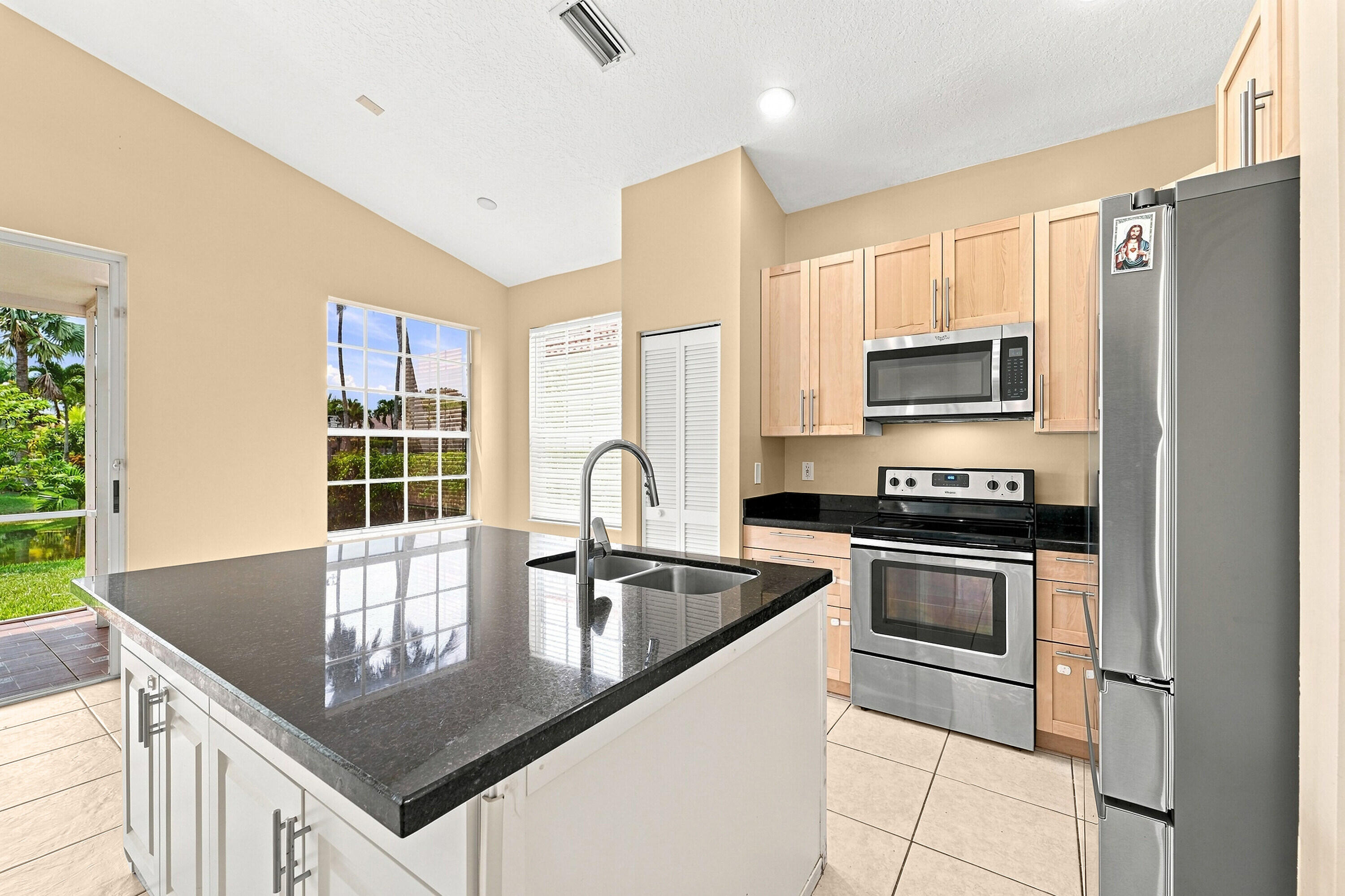 12376 Nw 53rd Street Property Photo 8