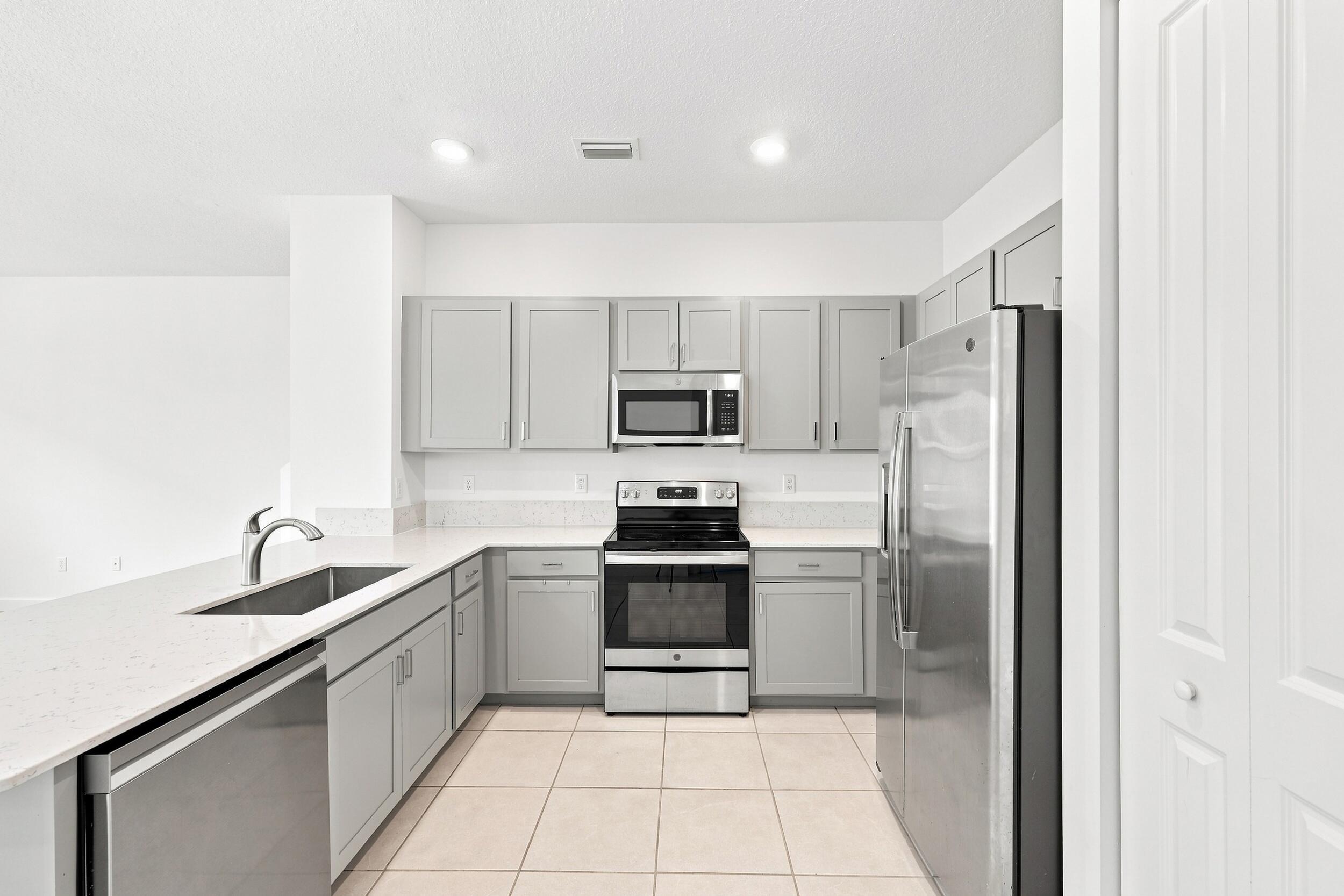 2011 Tamarind Drive Property Photo 8