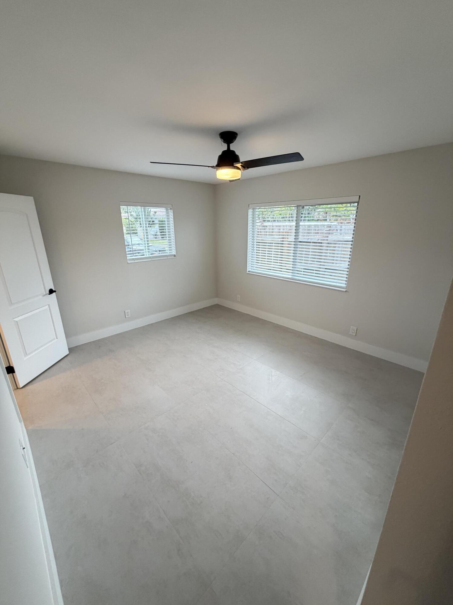 1100 W Camino Real Property Photo 16