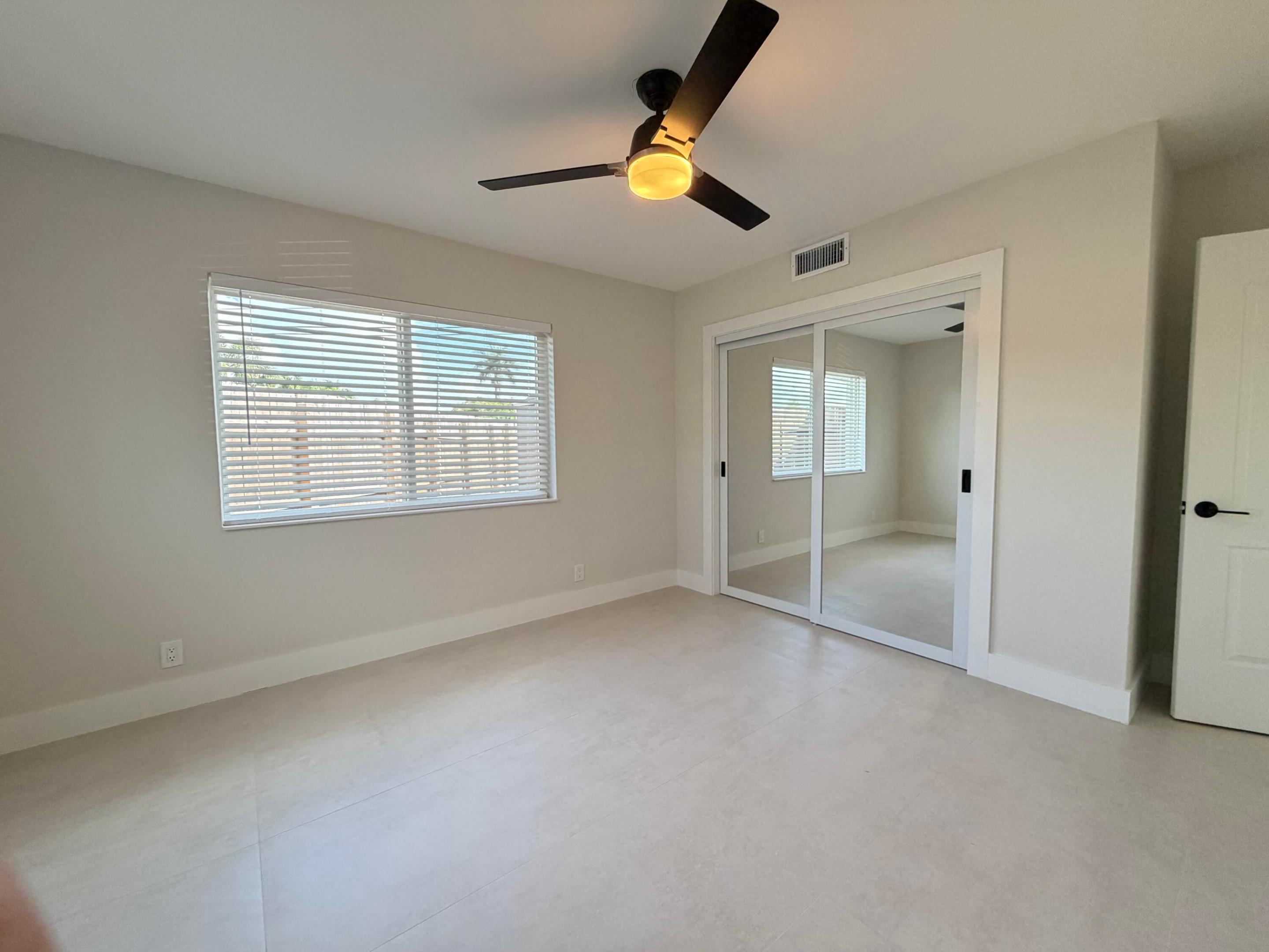 1100 W Camino Real Property Photo 25