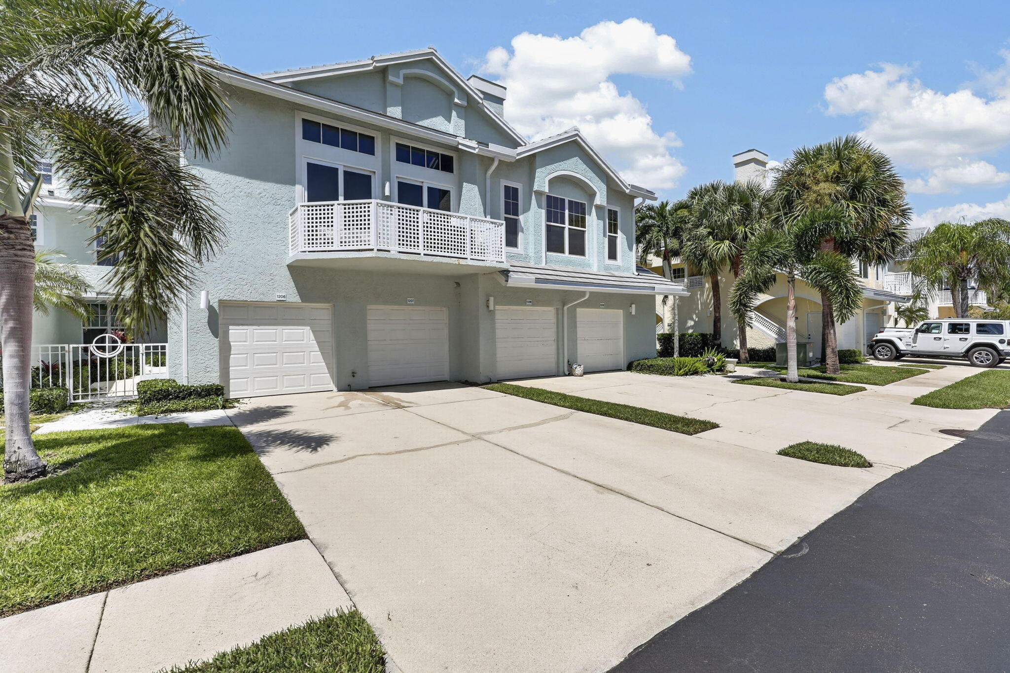 1209 Mainsail 1209 Property Photo 3