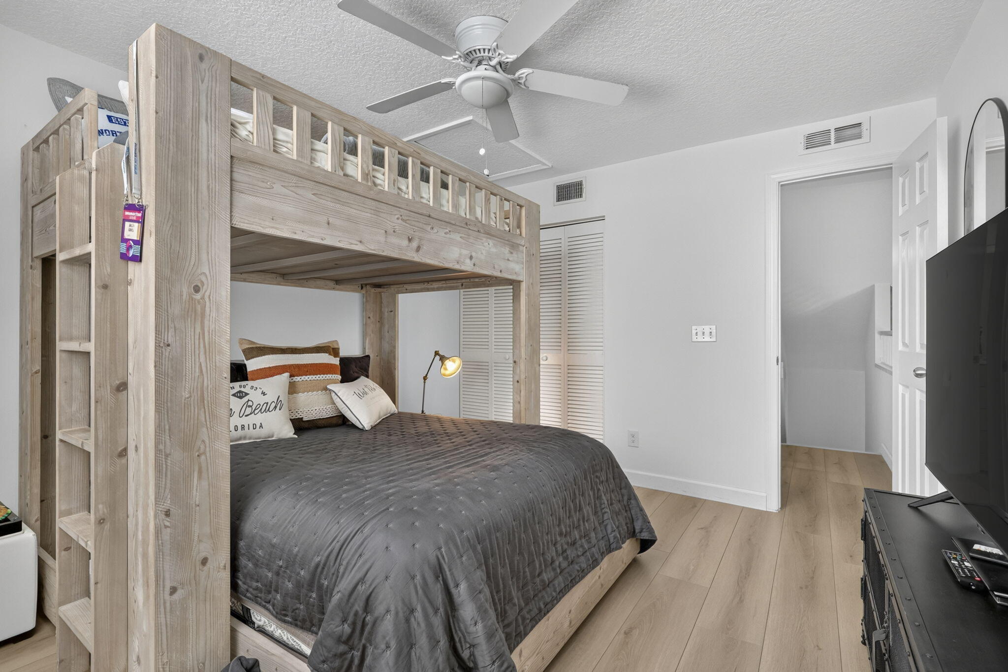 1209 Mainsail 1209 Property Photo 35