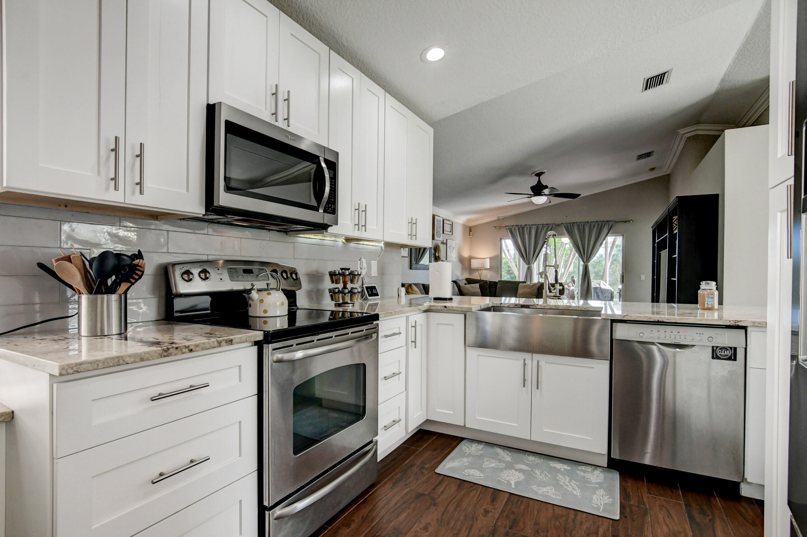 3574 Danbury Court Property Photo 17